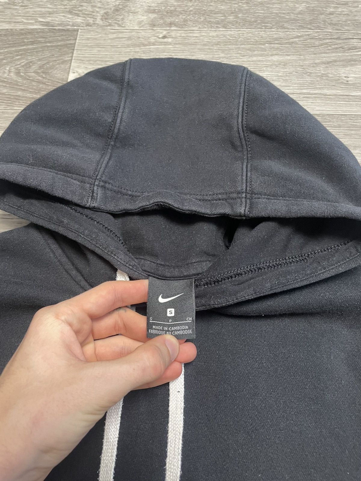 Nike Vintage Nike Black Hoodie Swoosh Logo Y2K Size US S / EU 44-46 / 1 - 8 Thumbnail