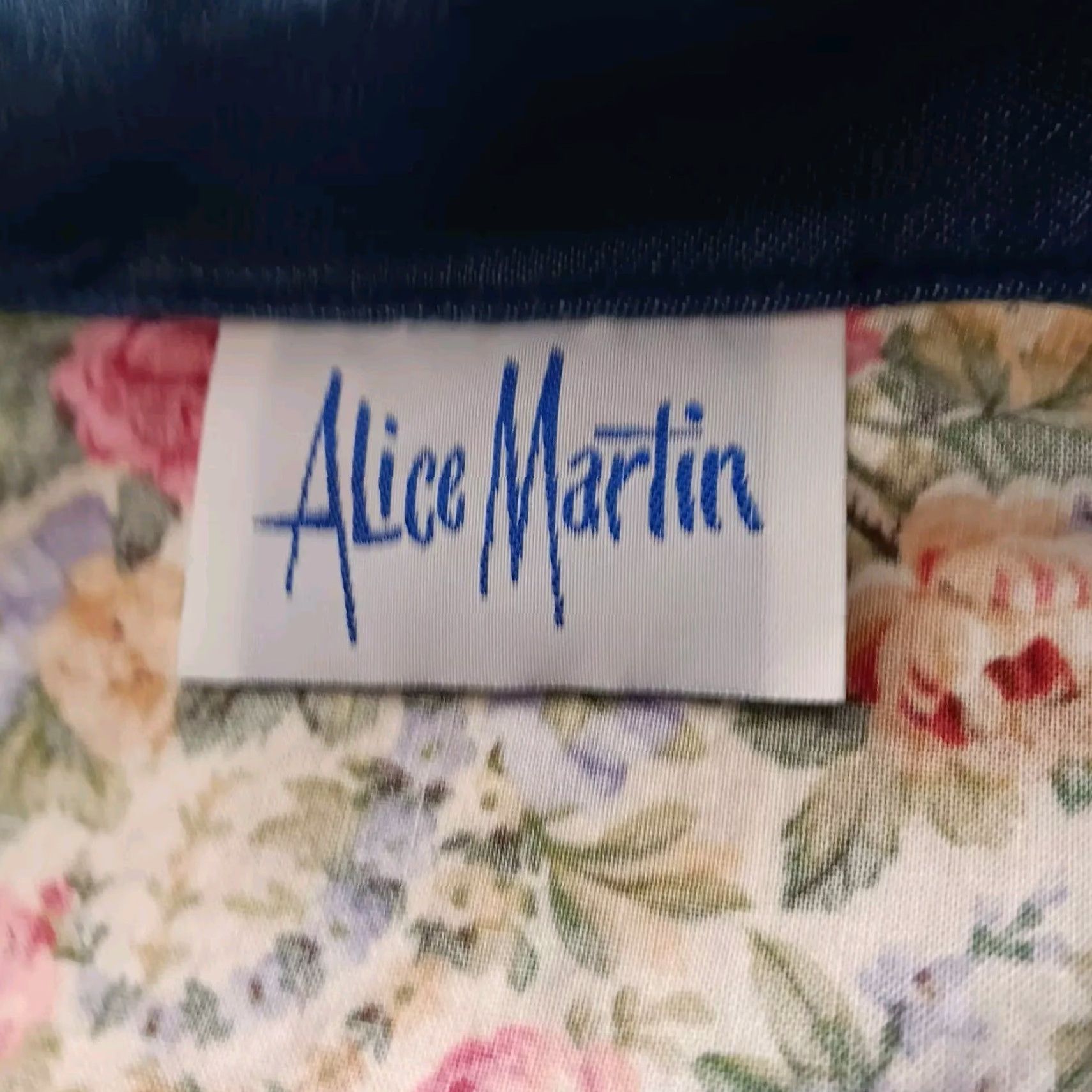 Vintage VINTAGE Alice Martin Jacket Women M Bomber Jacket Chambray Floral Peony Flowers Lightweight Blue Long Sleeve Zip Casual Women's M Size 32" / US 10 / IT 46 - 7 Thumbnail