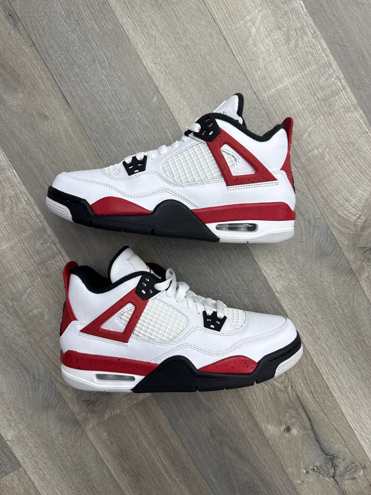 Jordan Brand Jordan 4 Retro Red Cement (GS) Size US 6 / EU 39 - 1 Thumbnail