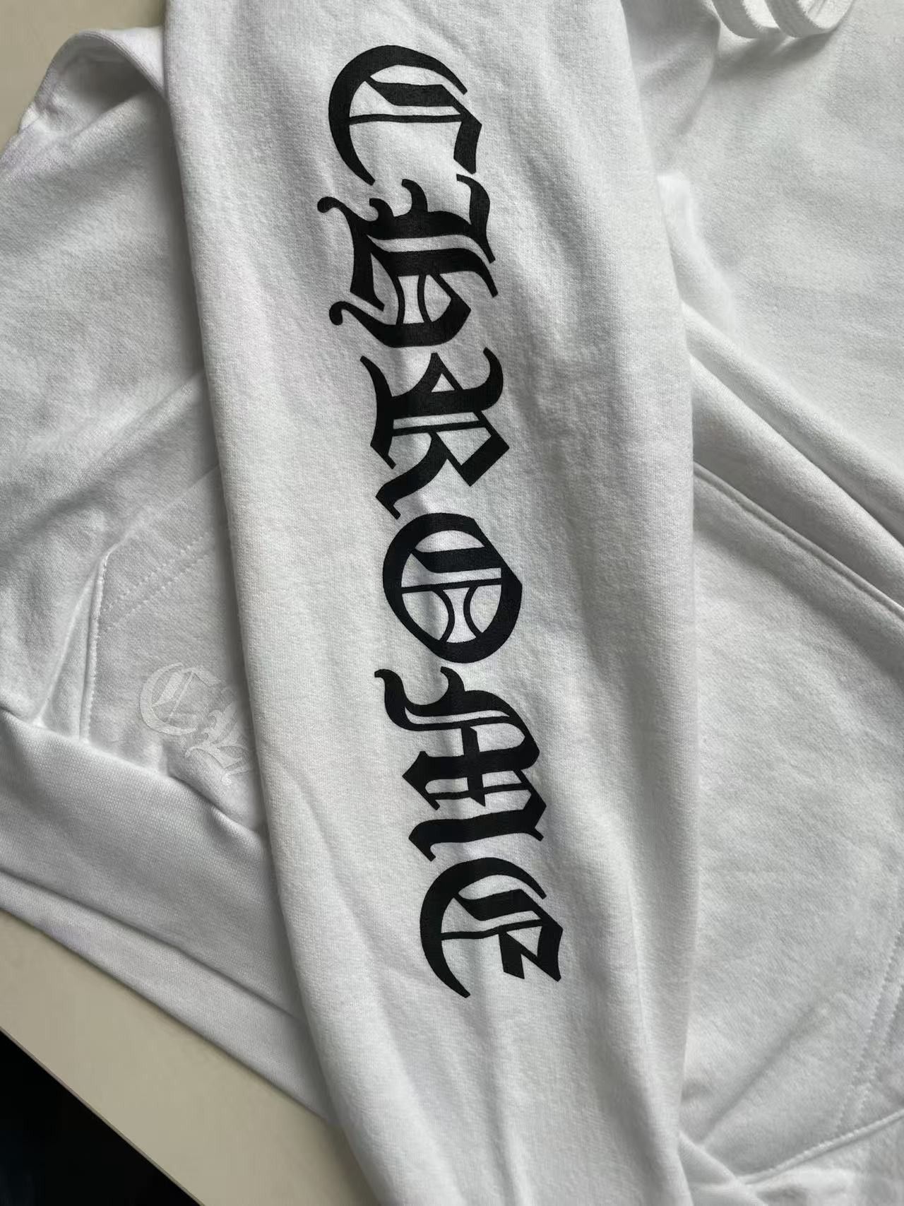 Chrome Hearts Chrome Hearts Vertical Logo White Pullover Hoodie Size US L / EU 52-54 / 3 - 6 Thumbnail