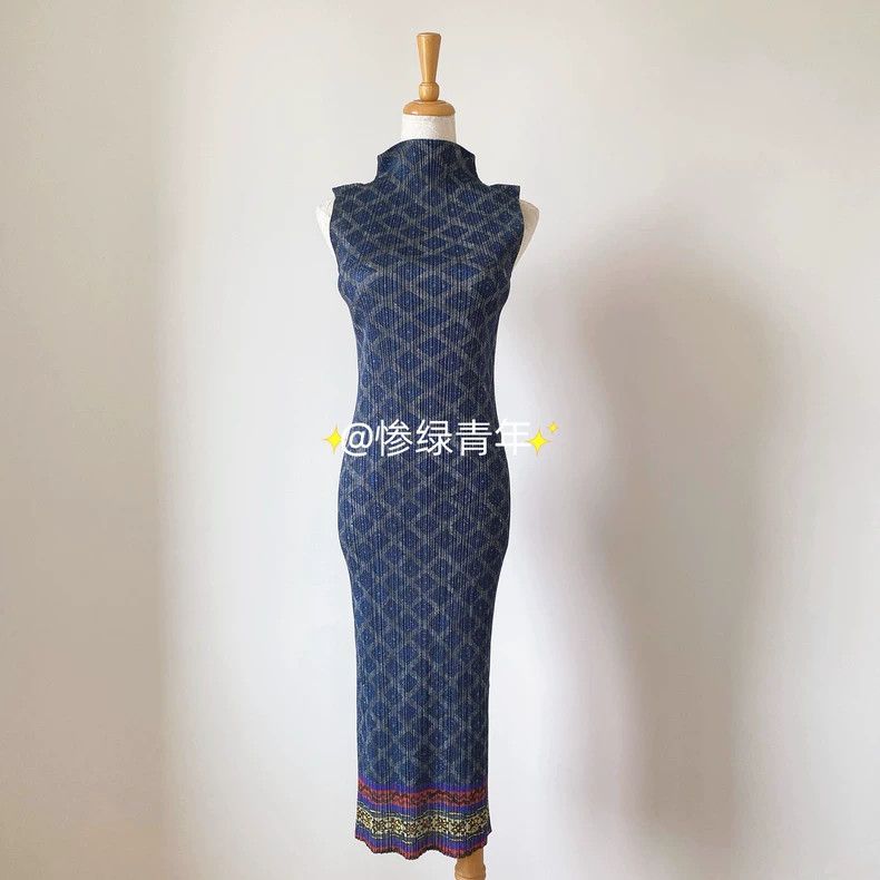 Issey Miyake Issey Miyake size:3 Retro navy blue diamond-patterned plea Size L / US 10 / IT 46 - 1 Thumbnail