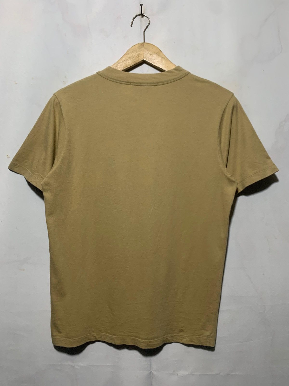 Gucci Gucci Tom Ford era V neck button t shirt Size US S / EU 44-46 / 1 - 6 Thumbnail