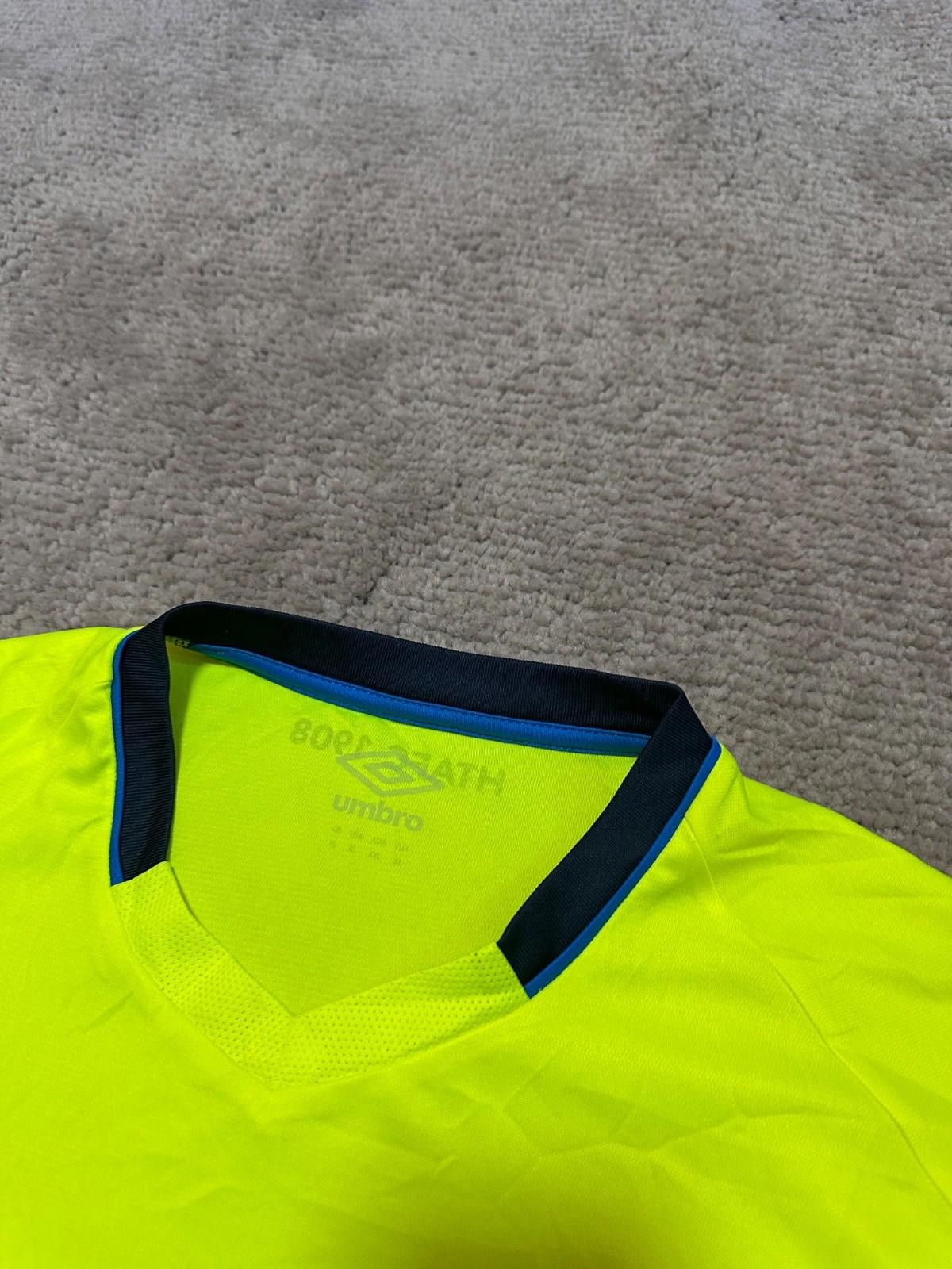 Umbro Huddersfield Town 2018/19 3rd football shirt jersey Umbro XL Size US XL / EU 56 / 4 - 4 Thumbnail