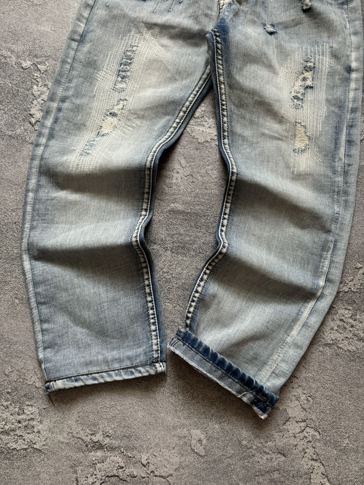 Diesel × Diesel Black Gold Diesel 32/30 blue denim distressed pant trouser Jean chino Size US 32 / EU 48 - 2 Thumbnail