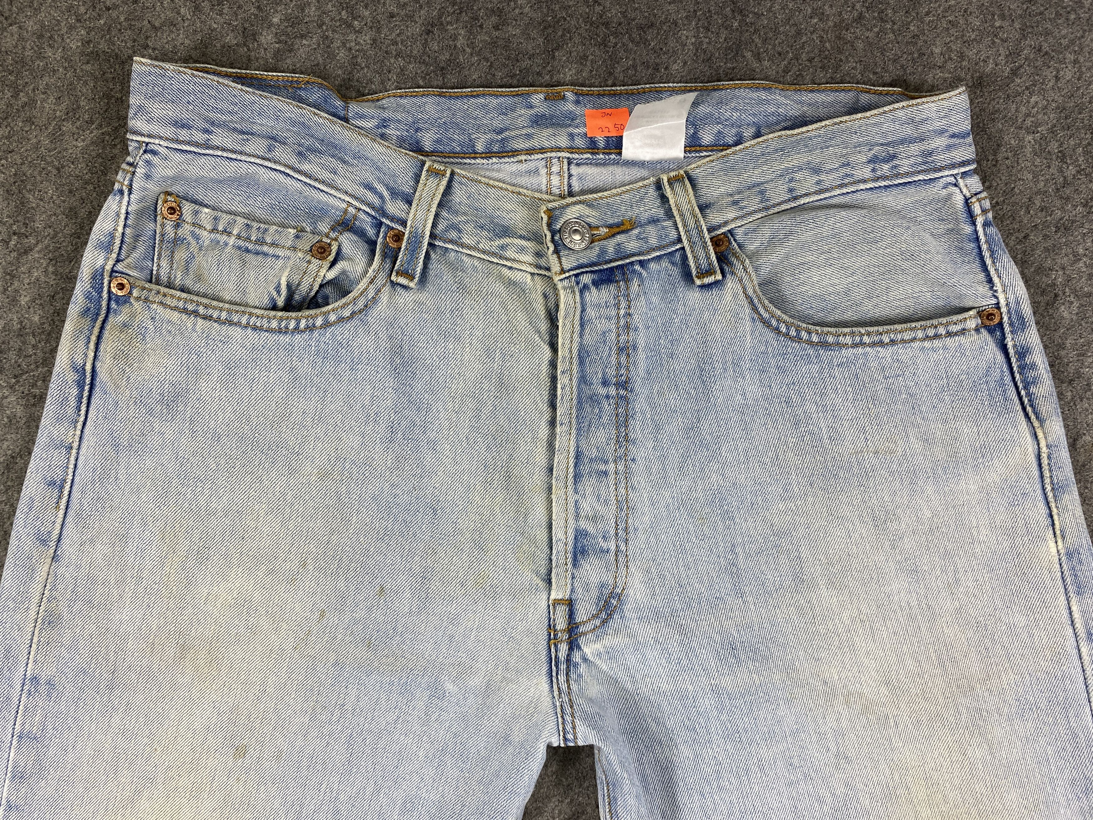 Levi's Light Blue Wash Vintage Levi's 501 Jeans 33x31 Denim -JN2250 Size US 33 - 3 Thumbnail