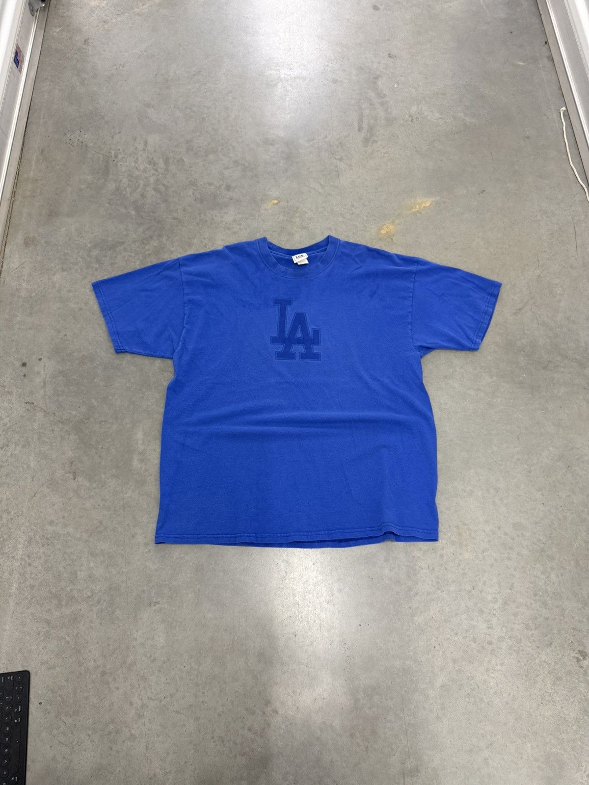 Lee Los Angeles Dodgers Vintage MLB Faded T Shirt Blue 2000s Y2K Size US XL / EU 56 / 4 - 6 Thumbnail