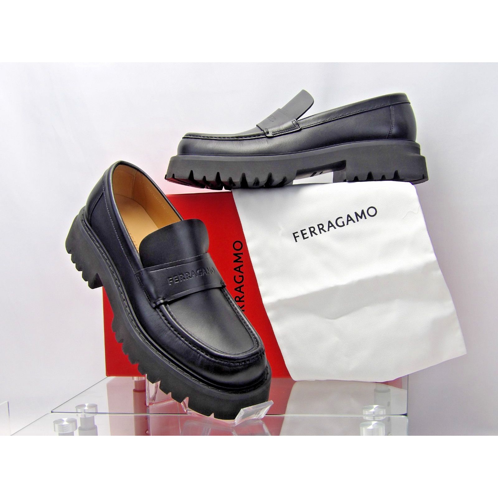 Salvatore Ferragamo FERRAGAMO BLACK LEATHER FERGAL LUG SOLE LOGO LOAFERS 12 D IT Size US 13 / EU 46 - 6 Thumbnail
