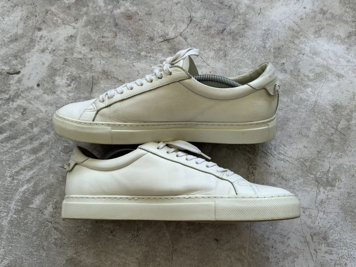 Givenchy Givenchy white leather low top sneakers Size US 10 / EU 43 - 8 Thumbnail