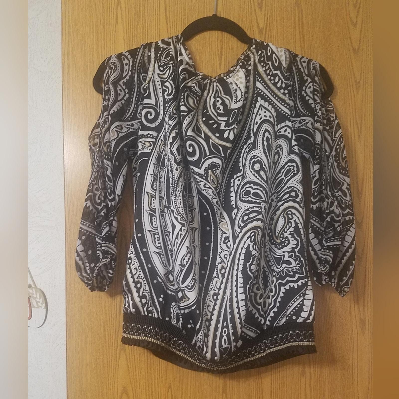 Designer White House Black Market Paisley Women's Top Size 6 Size M / US 6-8 / IT 42-44 - 2 Thumbnail