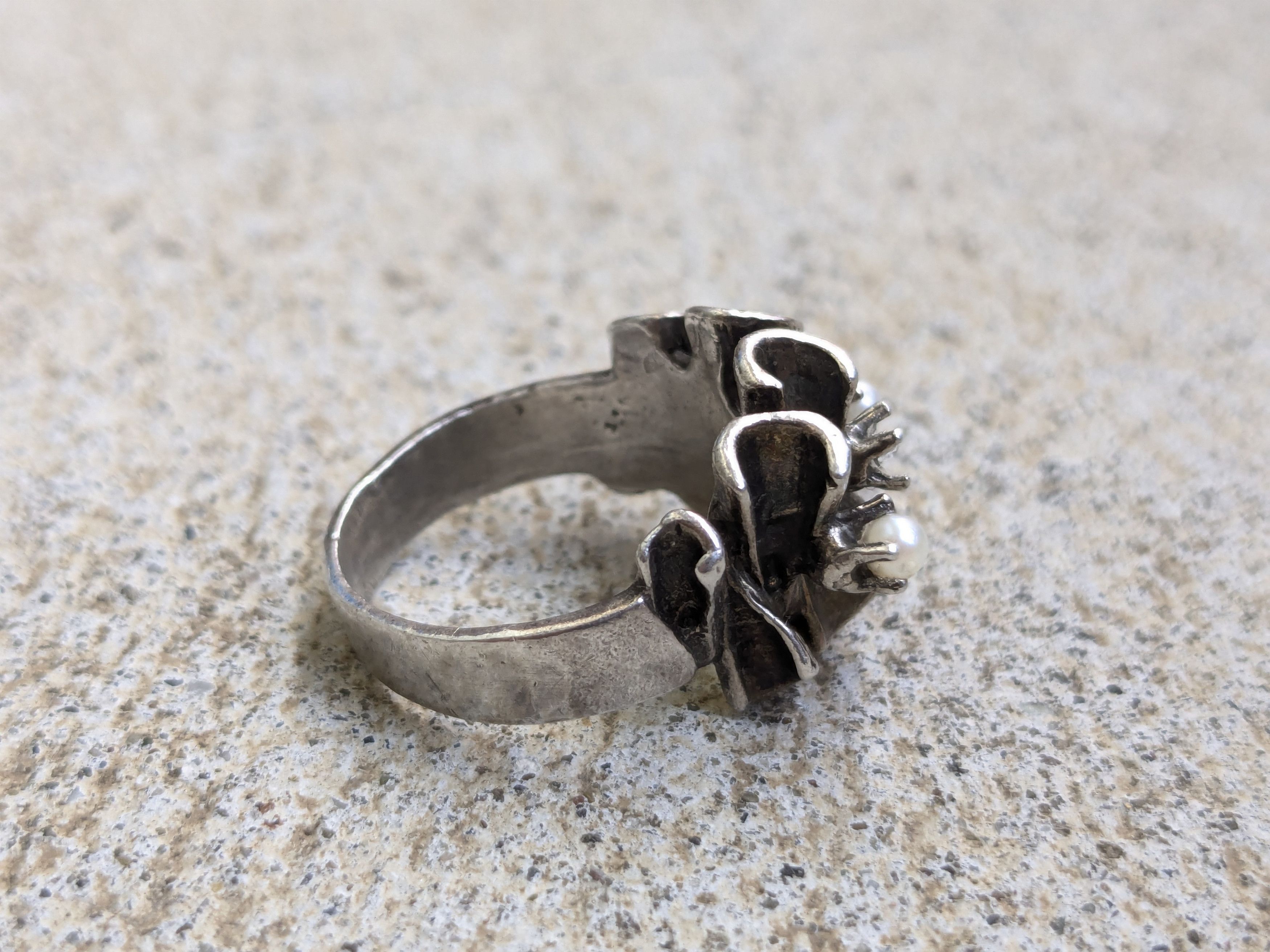 Jewelry Vintage Sterling Silver Ring Pearl 8 Avant Garde Modern Size ONE SIZE - 5 Thumbnail