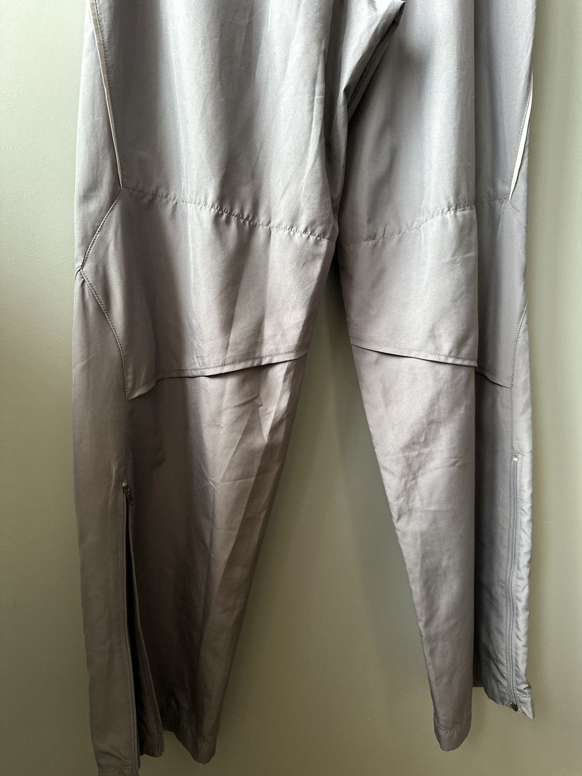 Nike Vintage 90s Nike Swoosh Logo Nylon Sport Pants Trousers Size US 36 / EU 52 - 5 Thumbnail
