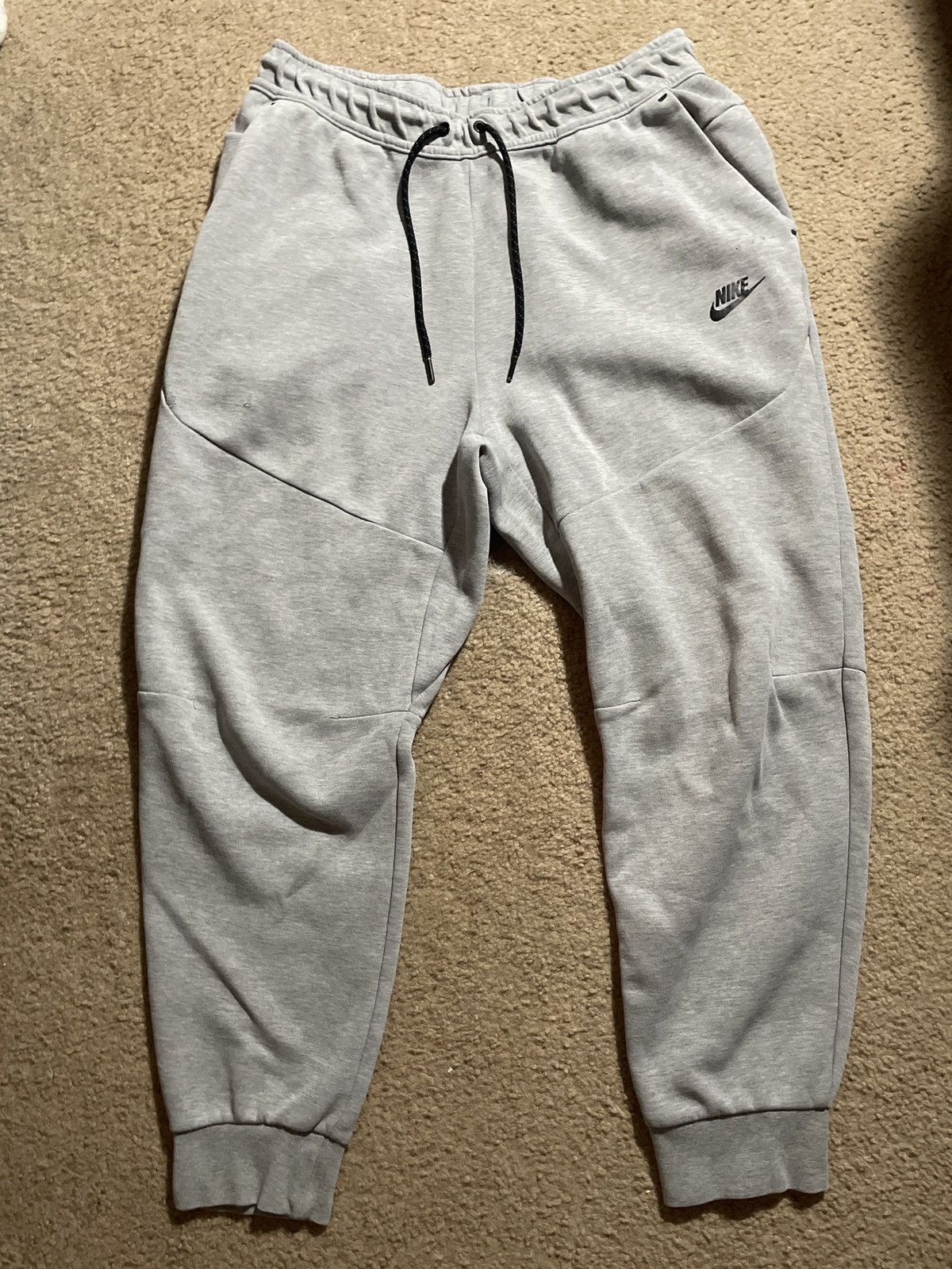 Nike Nike tech fleece joggers Size US 35 - 1 Thumbnail