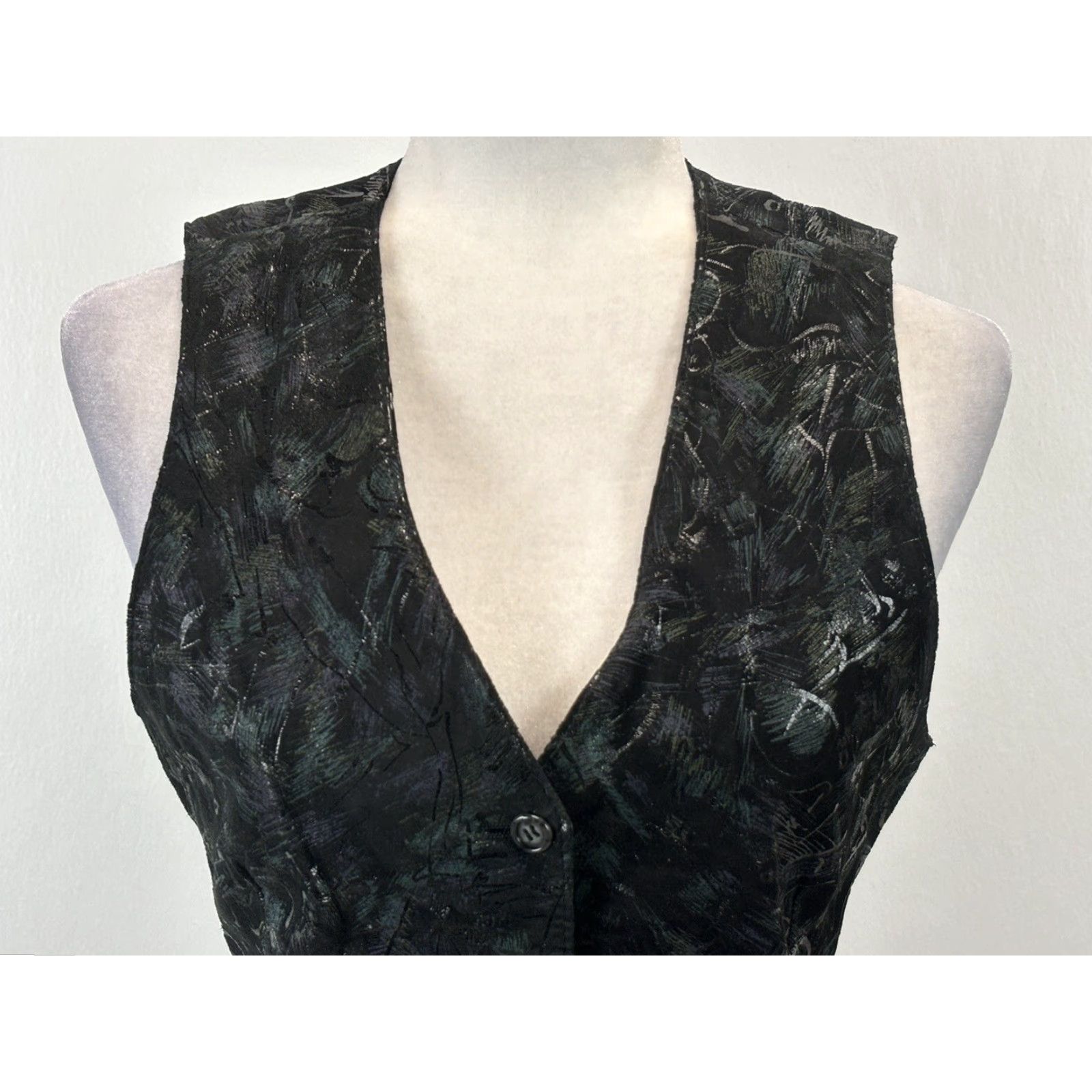 Vintage VINTAGE Overland Outfitters Leather Vest Womens S Black Embossed 90s EUC Size S / US 4 / IT 40 - 5 Thumbnail