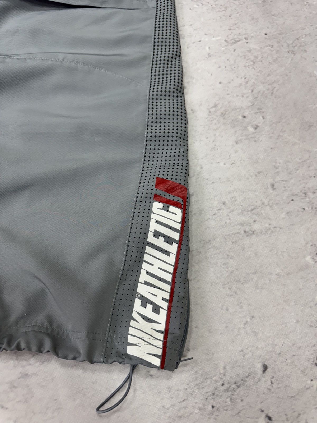 Nike × Vintage NIKE NYLON VINTAGE Y2K OVERSIZE BAGGY FIT PANTS SWEATPANTS Size US 32 / EU 48 - 4 Thumbnail