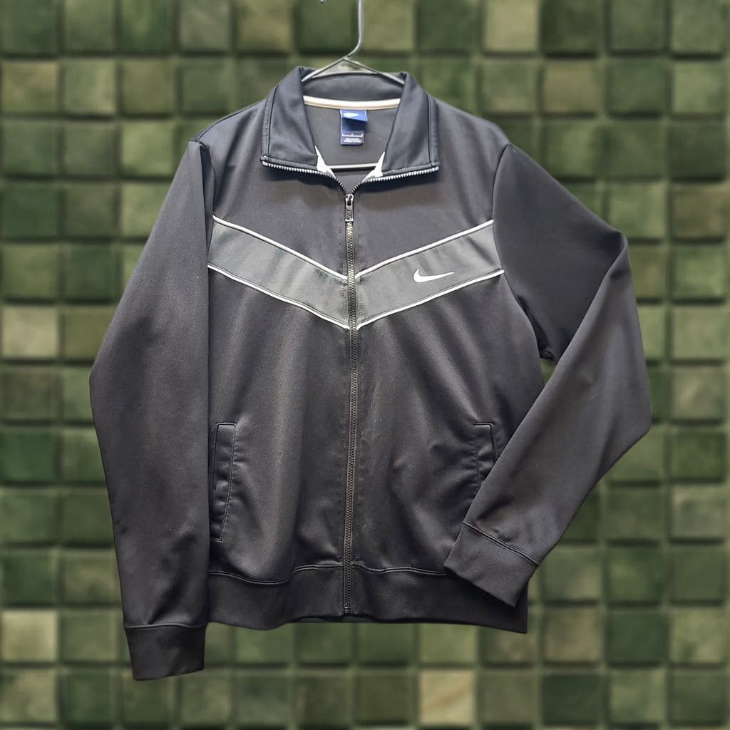 Nike Nike Striker Track Jacket Mens L Full Zip Collared Activewear Black Size US L / EU 52-54 / 3 - 1 Thumbnail