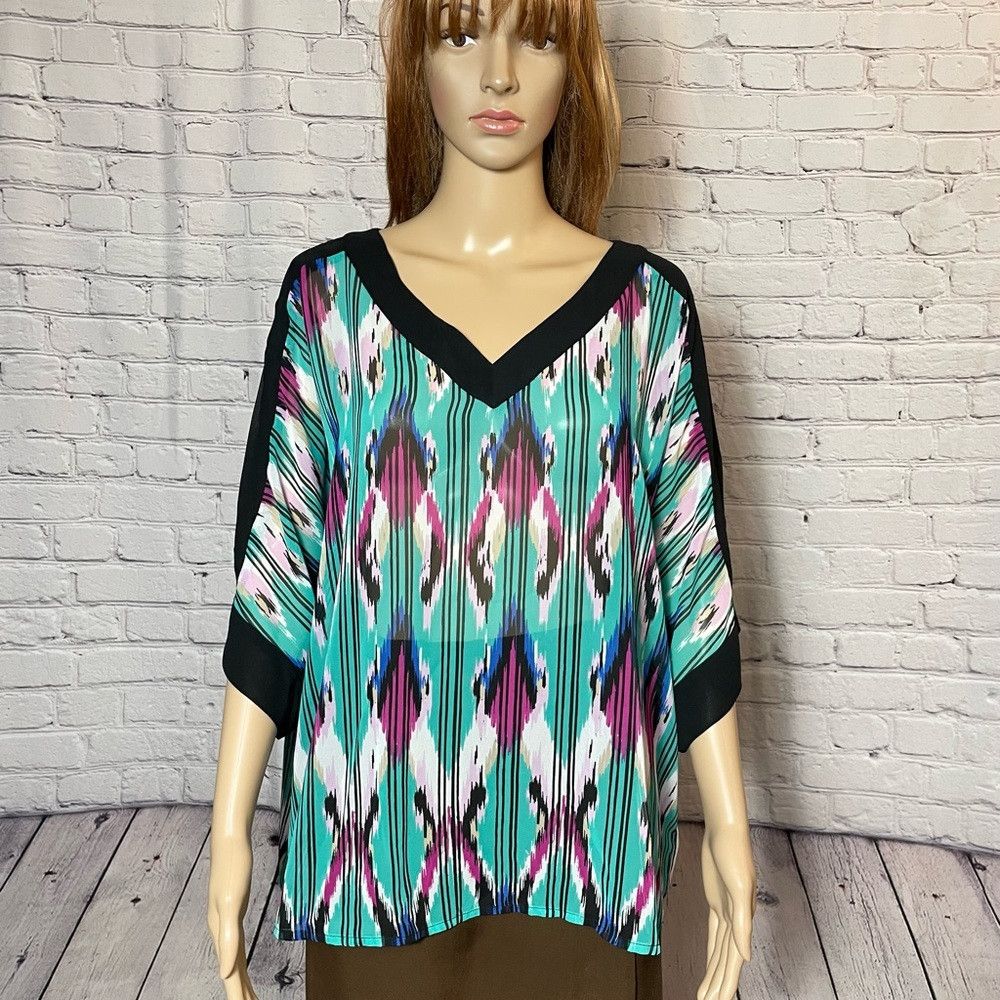 Other Dana Buchman Short Sleeve V-neck Top Size XL Size XL / US 12-14 / IT 48-50 - 1 Thumbnail