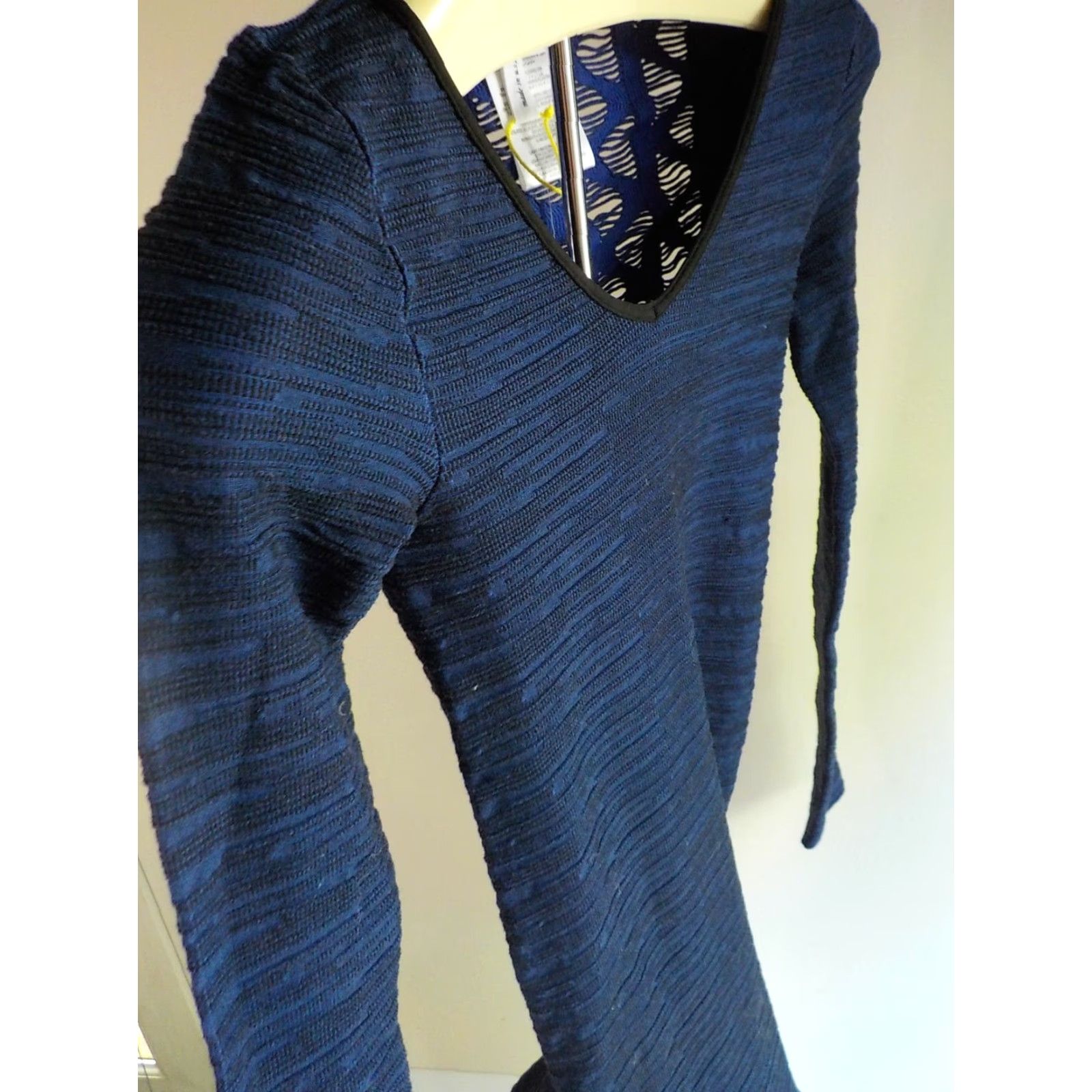Bcbgmaxazria VINTAGE BCBGMAXAZRIA BCBG Generation LS Knit Mini Dress w Lace Back Blue XS/S Women Dress XS/S NWT Lace Back Blue Womens Size XS / US 0-2 / IT 36-38 - 3 Thumbnail