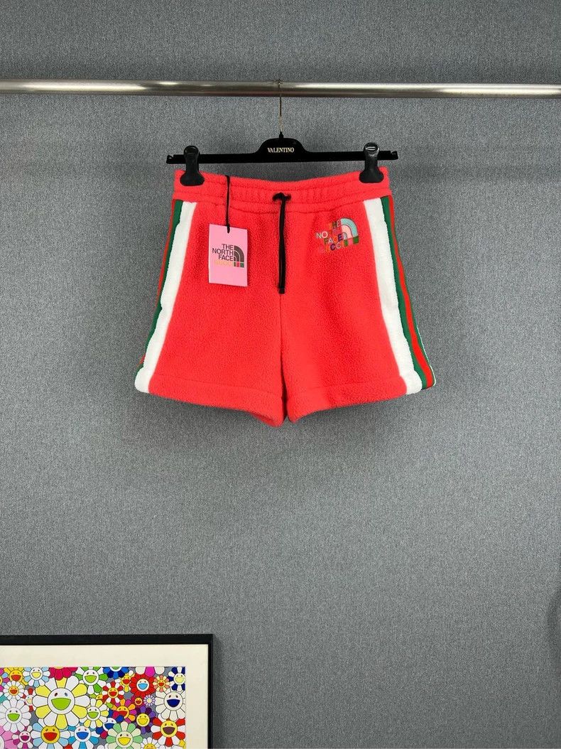 Gucci Gucci Size S Co-branded fleece shorts 2503-Nextarrow Size US 30 / EU 46 - 1 Thumbnail