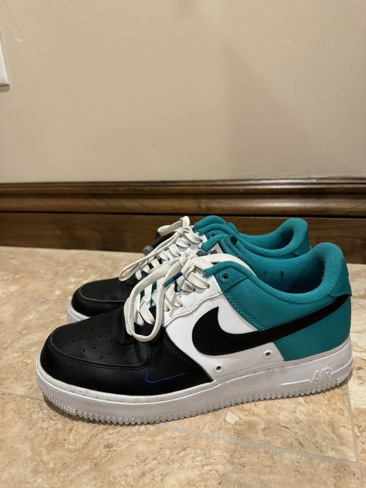 Nike × atmos Nike x Atmos Air Force 1 '07 LV8 Black/Deep Royal Blue ...