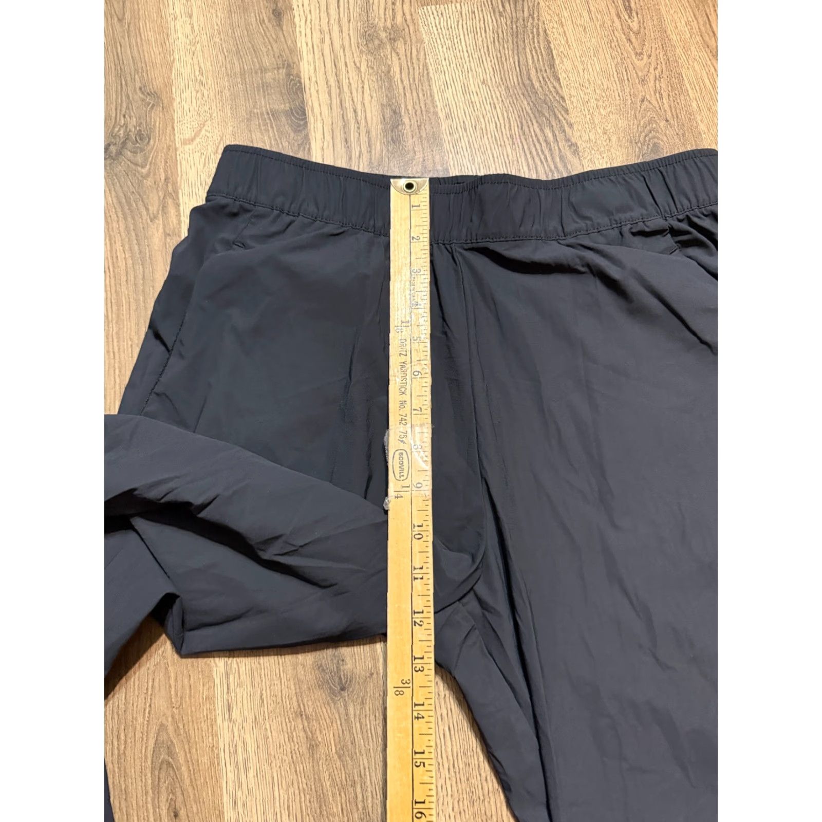 Adidas VINTAGE? No. (Oops) Size 32" / US 10 / IT 46 - 7 Thumbnail
