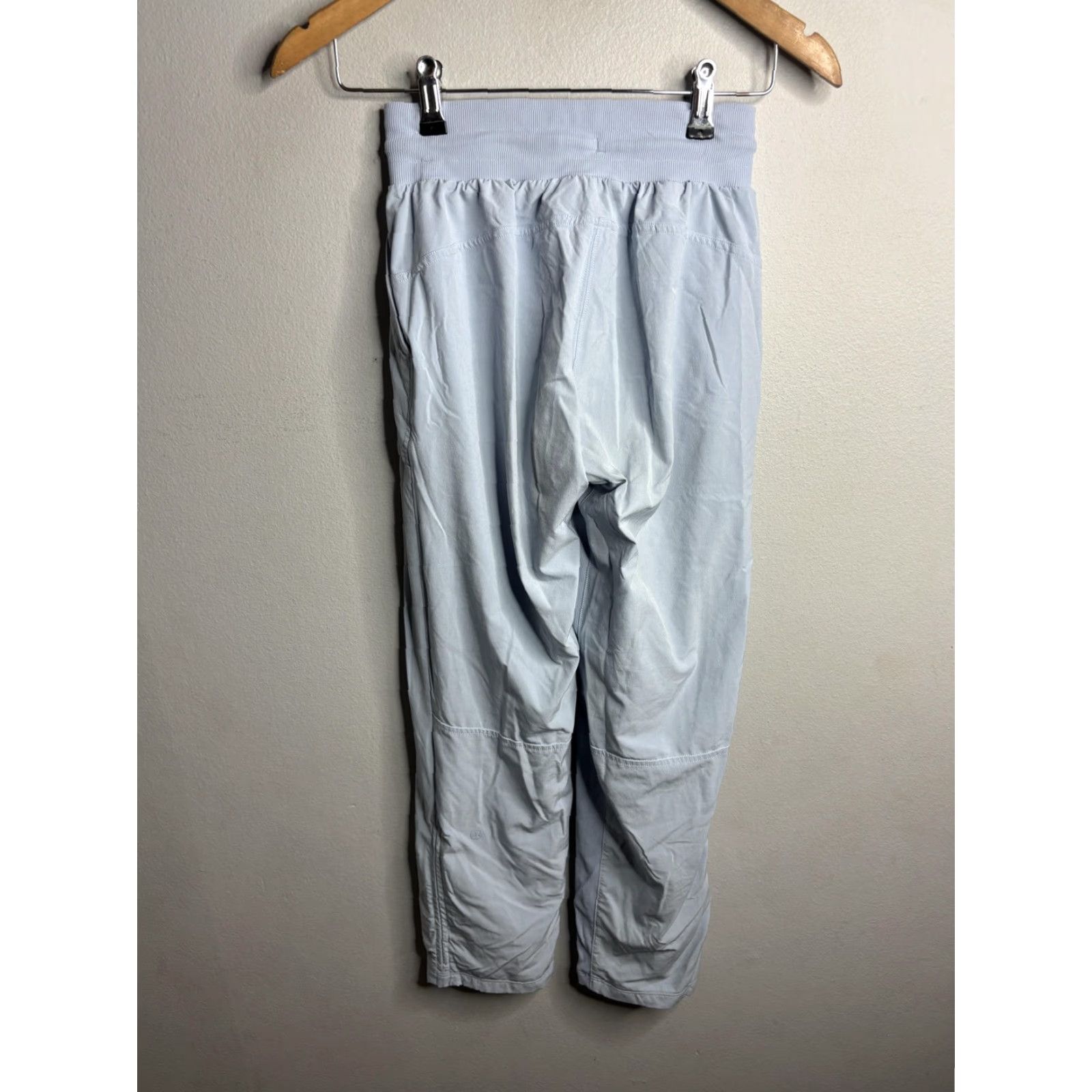 Lululemon Lululemon Womens 0 Blue Lightweight Jogger Pants Drawstring Pockets Tapered Waist Elastic Knit Side Panels Yoga Gym Running Casual Travel Size 25" / US 0 / IT 36 - 4 Thumbnail
