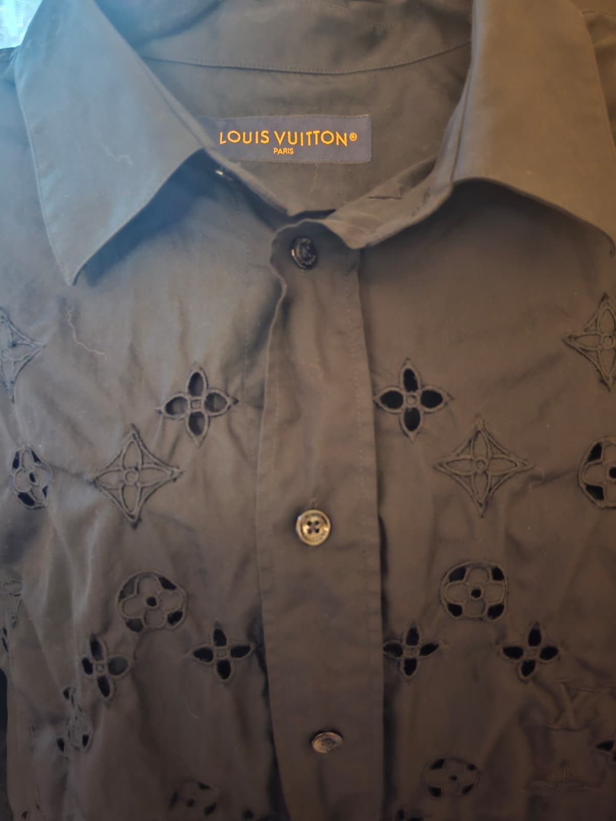 Louis Vuitton Monogram Flowers Embroidered Short-Sleeved Shirt Size US M / EU 48-50 / 2 - 4 Thumbnail