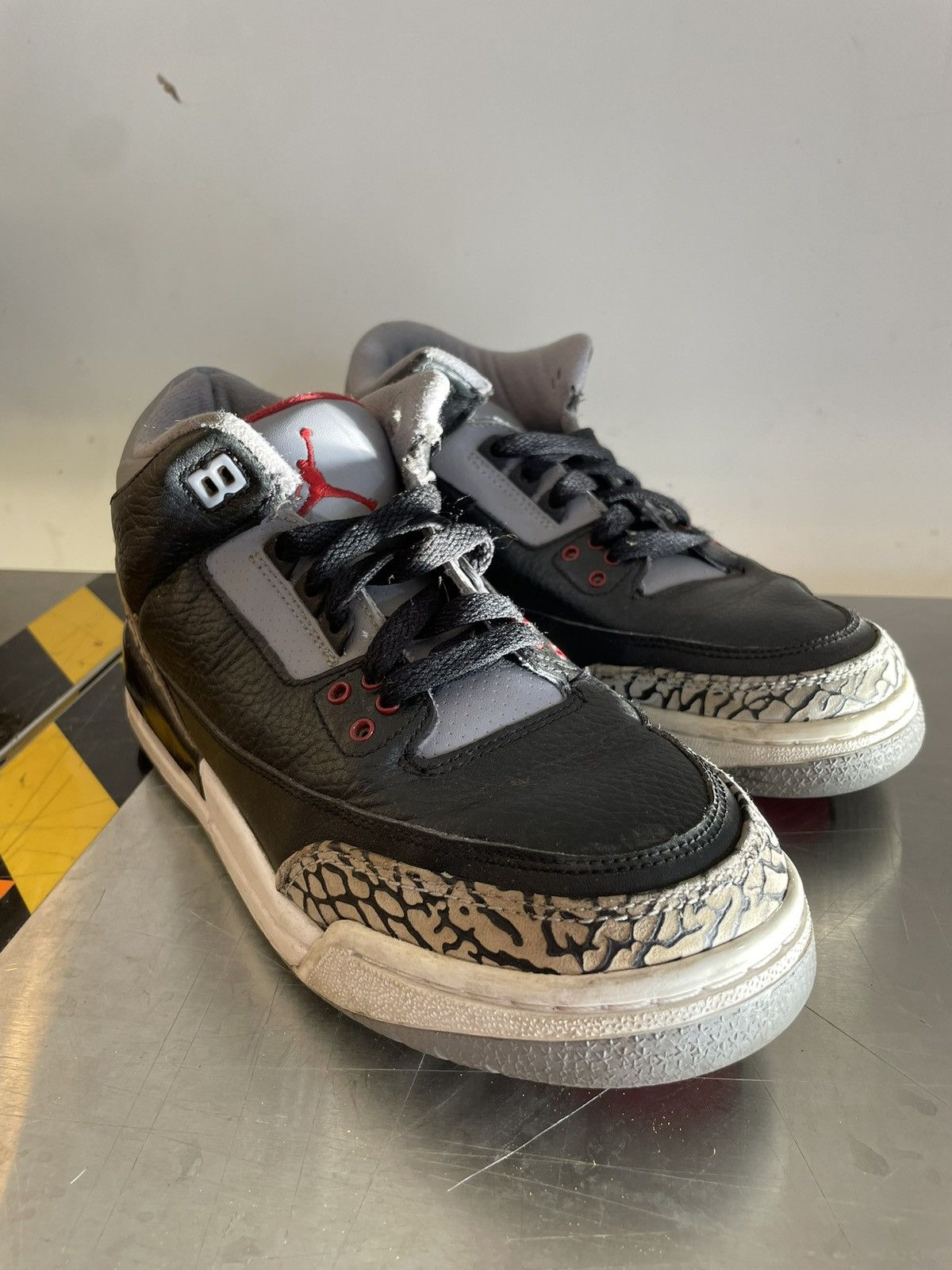 Jordan Brand Air Jordan III 3 Black Cement Elephant Print Size 7Y 7 Size US 7 / EU 40 - 1 Thumbnail