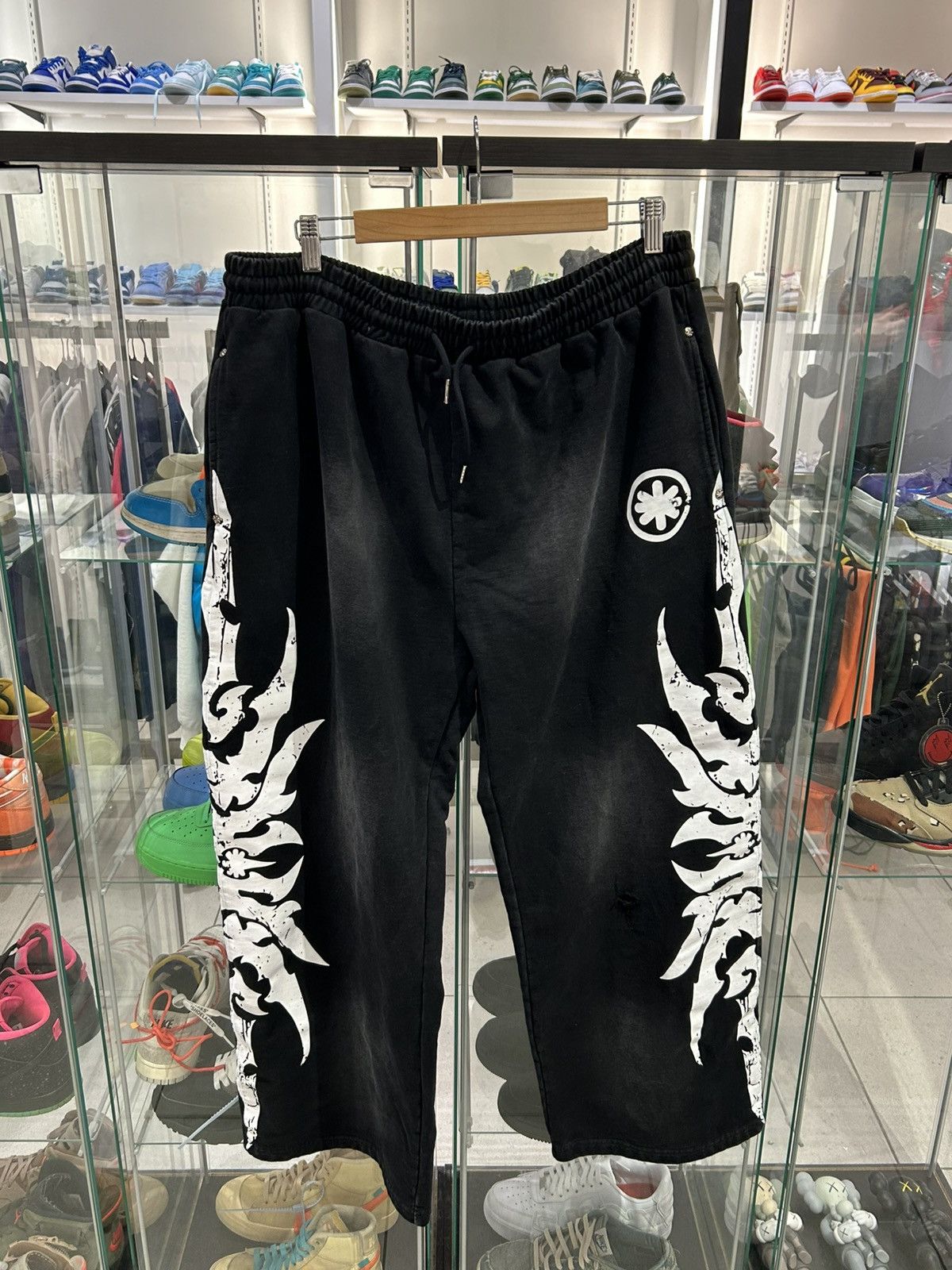 LOSTSHDWS Lost shdws dirty sweatpants black Size US 34 / EU 50 - 1 Thumbnail