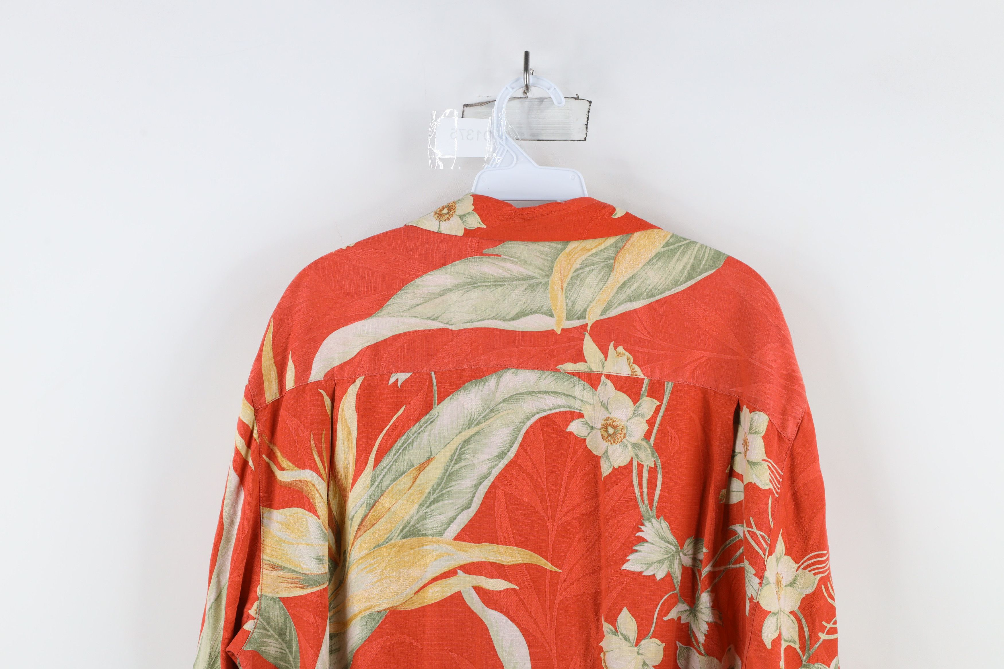 Tommy Bahama × Vintage Vintage Tommy Bahama Collar Flower Hawaiian Button Shirt Size US L / EU 52-54 / 3 - 11 Thumbnail