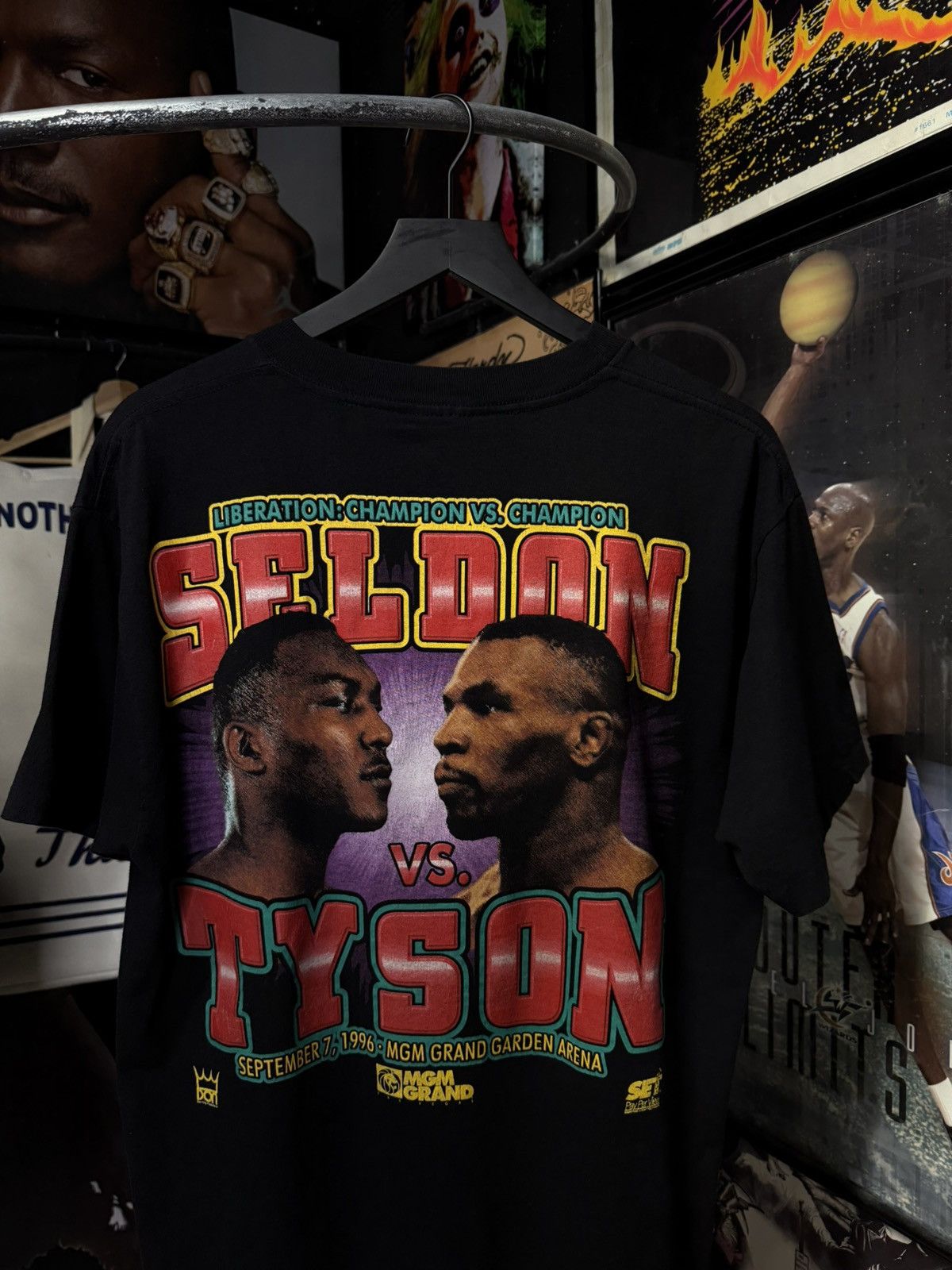 Vintage Vintage Mike Tyson MGM Boxing T-Shirt Adult Size Large Size US L / EU 52-54 / 3 - 4 Thumbnail