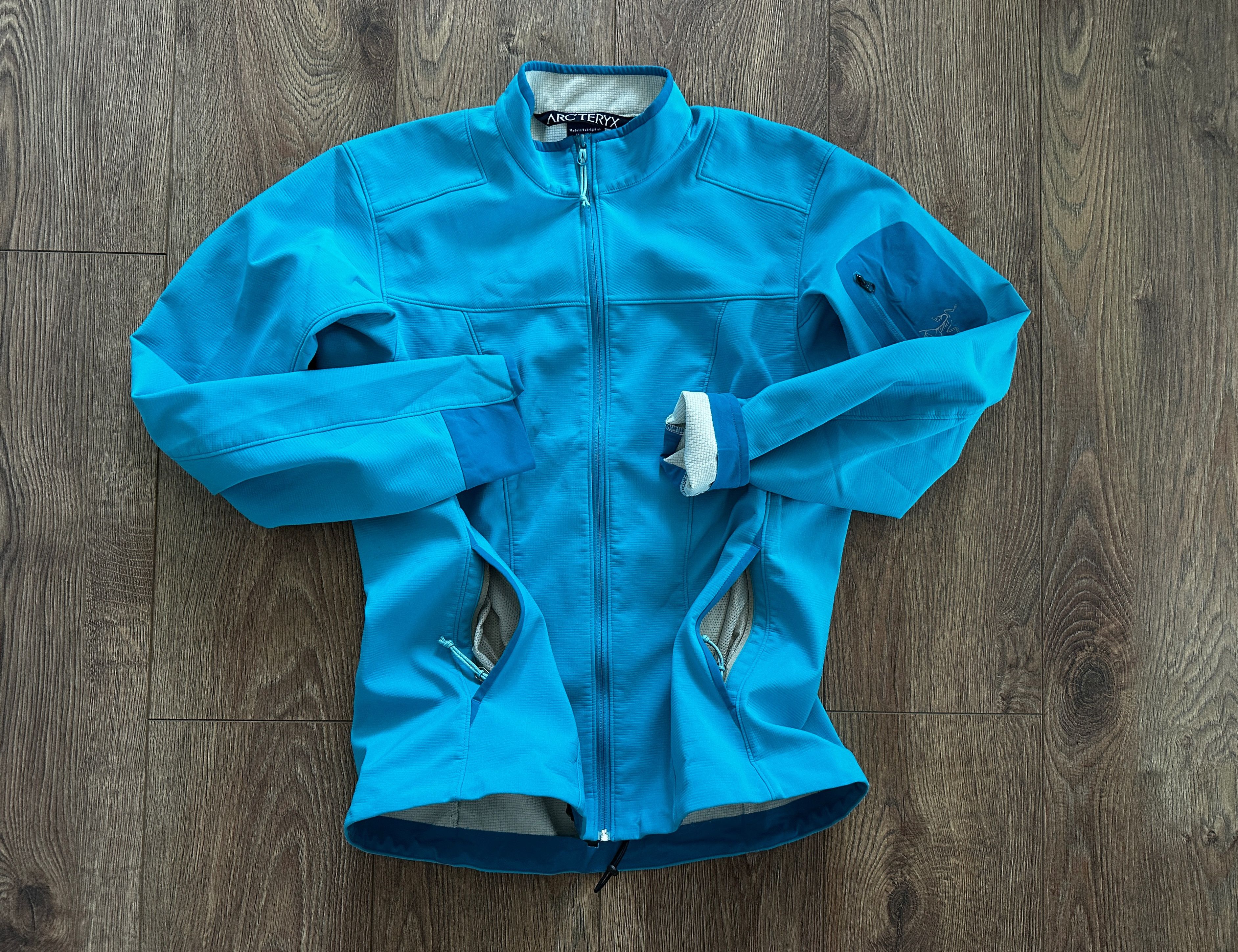 Arc'teryx Arcteryx Epsilon AR Women's Softshell Turquoise Outdoor Size L / US 10 / IT 46 - 2 Thumbnail