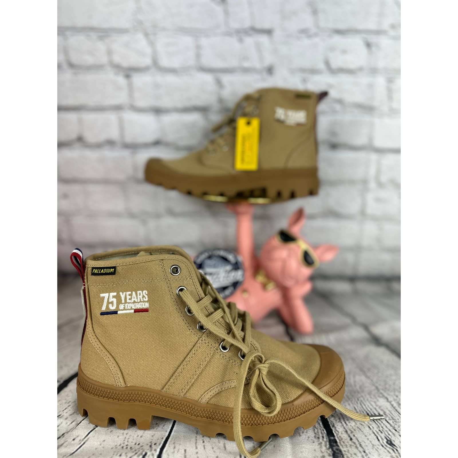image of Palladium Boots Limited 1668/1947 Womens 6 - 75 Anniversary in Brown, Men's