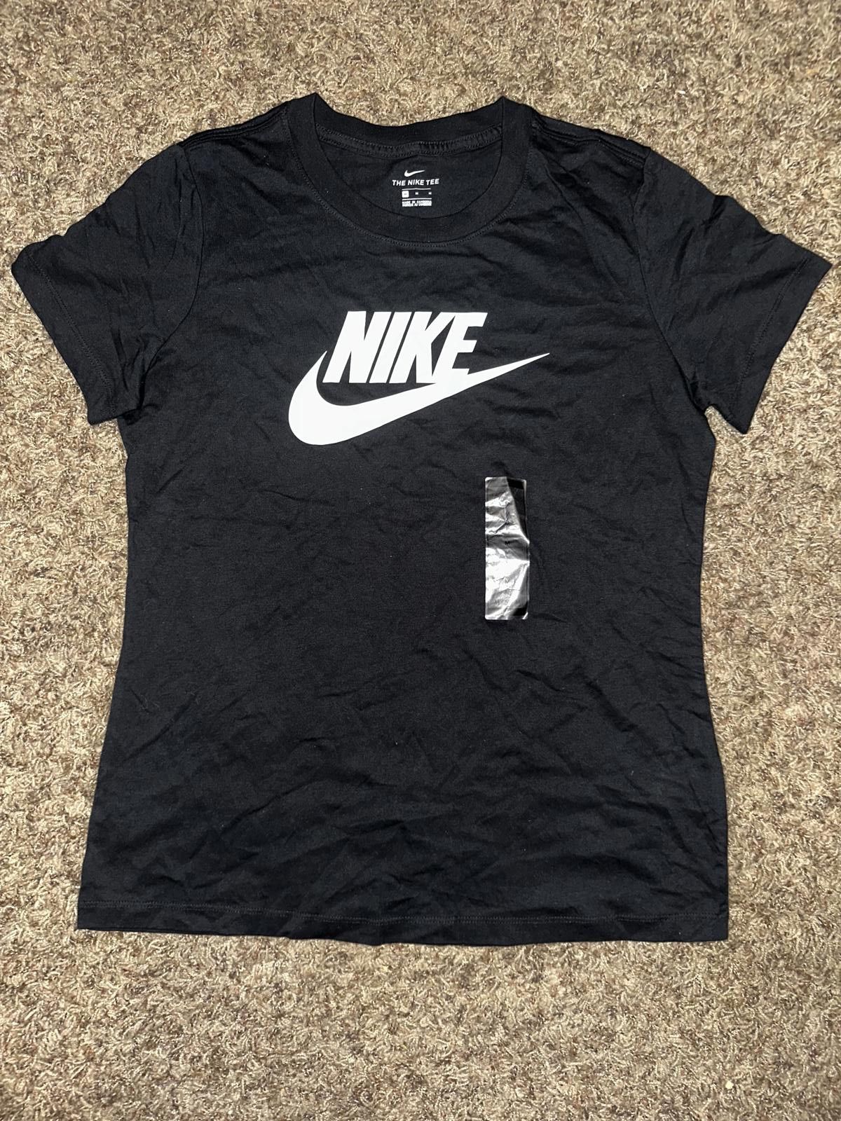 Nike Nike Sportswear Essential Futura Icon T-Shirts Size US M / EU 48-50 / 2 - 1 Thumbnail