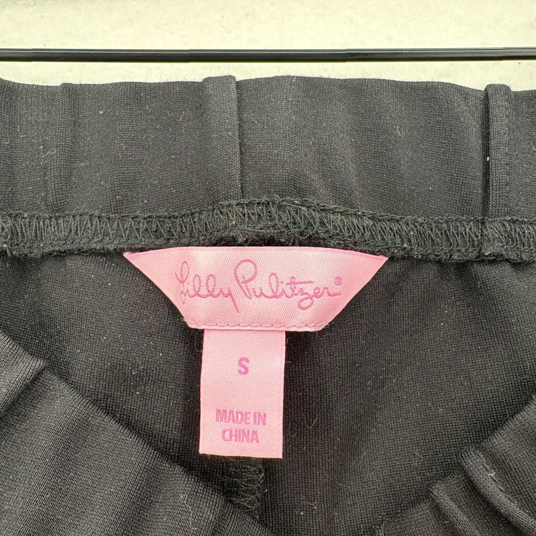 Lilly Pulitzer Lilly Pulitzer Womens Small Black High Rise Ponte Leggings Ankle Stretch Nylon Spandex Size 28" / US 6 / IT 42 - 4 Thumbnail