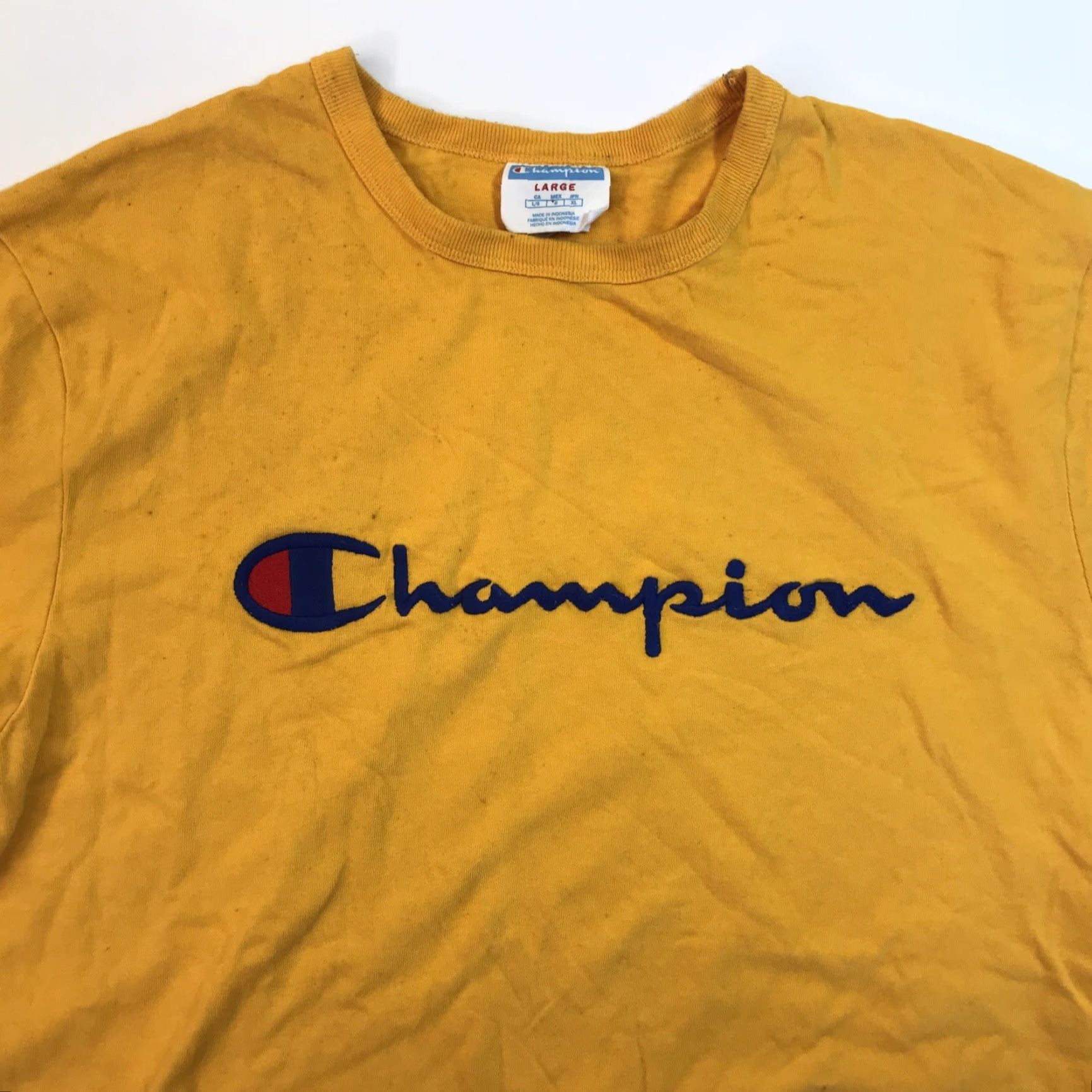 Champion VINTAGE Champion Mens T-Shirt 90s Spell Out Script Embroidered Logo Yellow Large Crew Neck Short Sleeve Graphic Tee Size US L / EU 52-54 / 3 - 3 Thumbnail