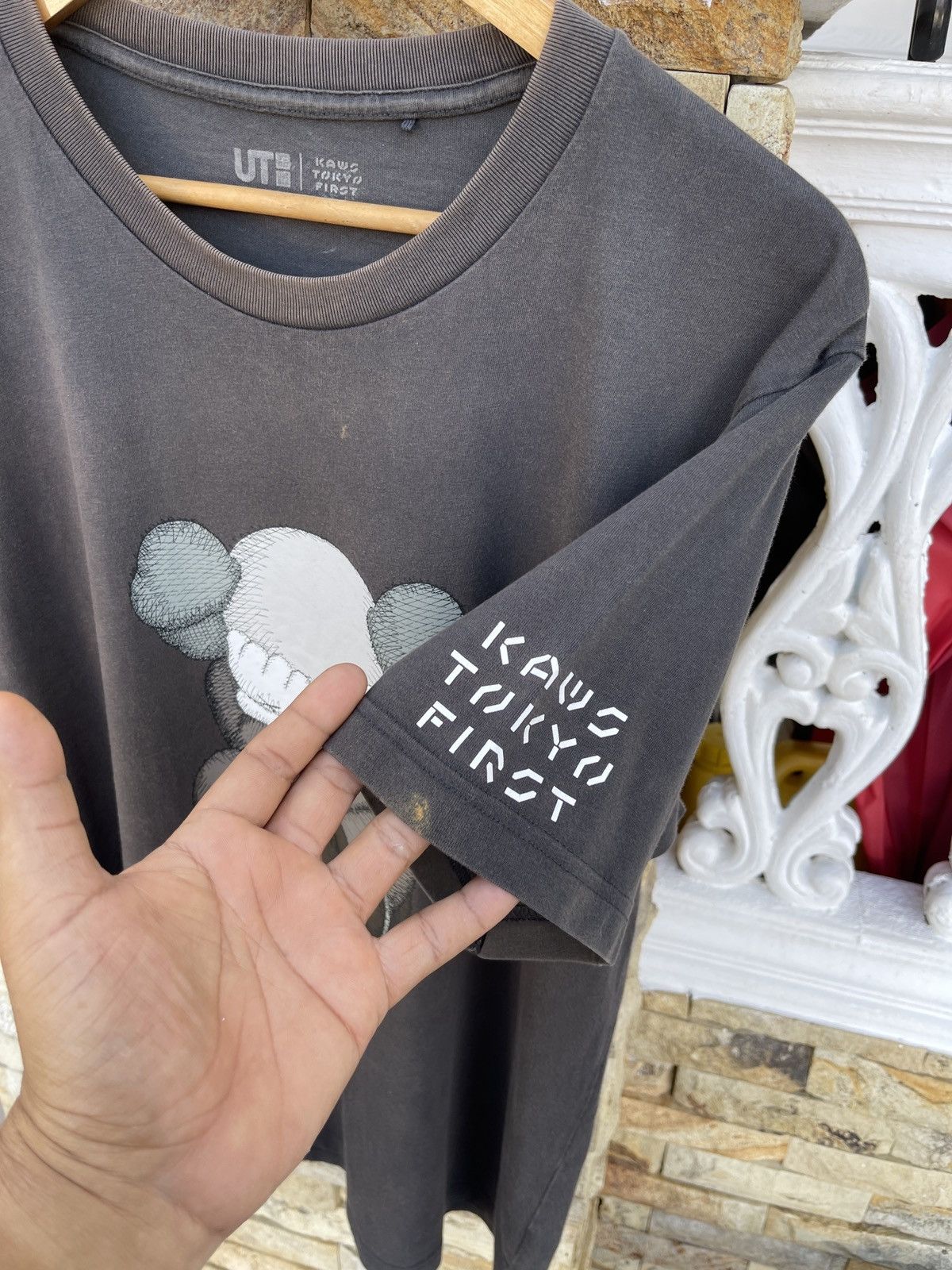 Kaws × Uniqlo Last Drop🔥Rare🔥SUN FADED Japanese KAWS Tokyo First Tee Size US XL / EU 56 / 4 - 5 Thumbnail