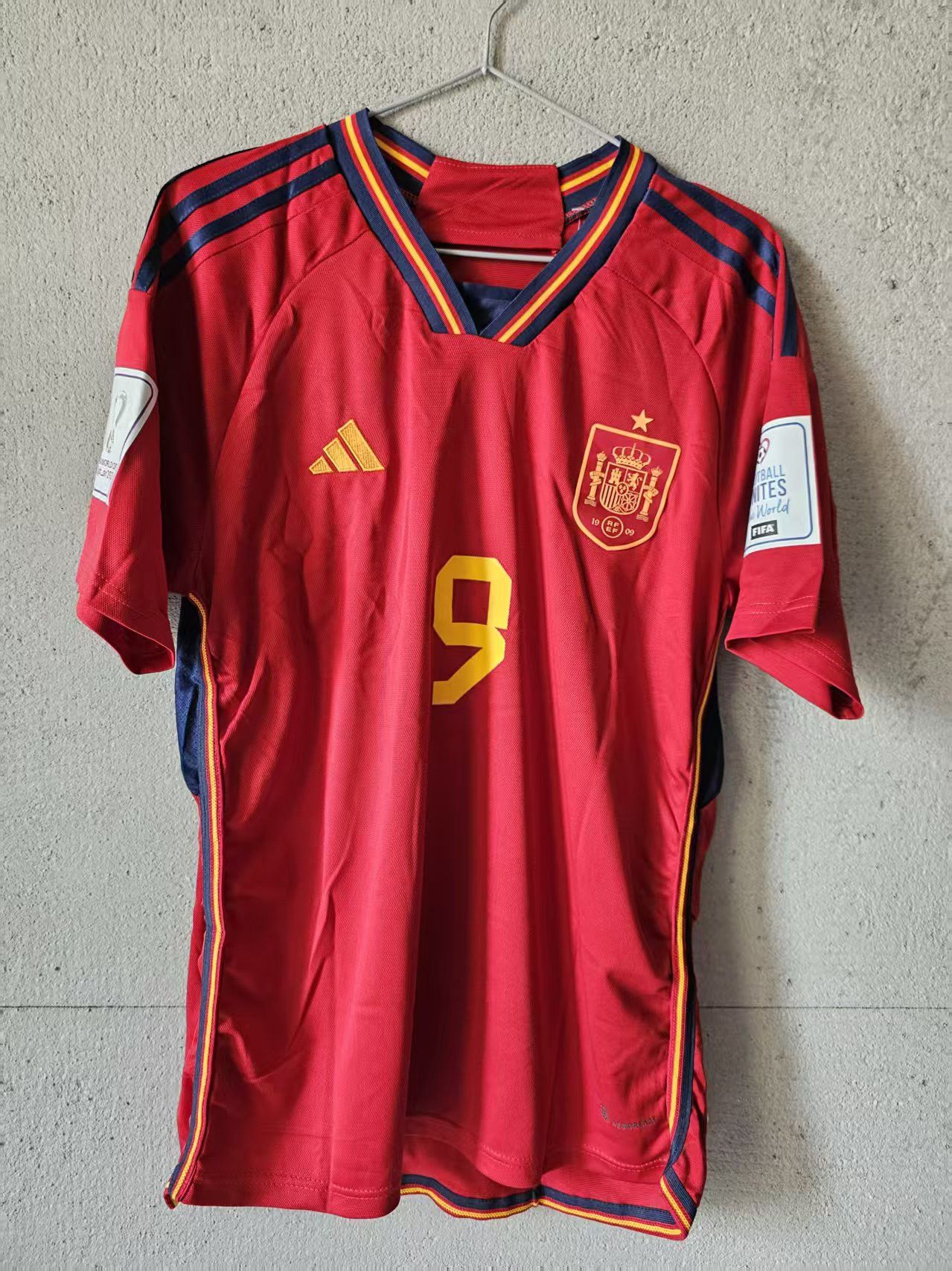 Other 2022 Spain #6 Gavi Jersey Home Size US XL / EU 56 / 4 - 2 Thumbnail