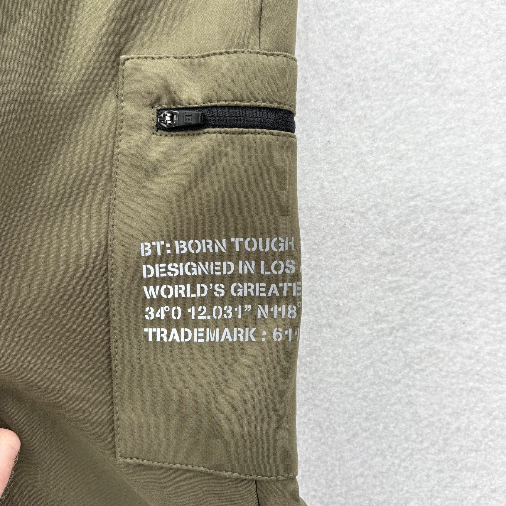Born Born Tough Momentum Jogger Pants Mens XL Green Cargo Pocket Tapered Stretch Tech Cannabis? Size US 36 / EU 52 - 3 Thumbnail
