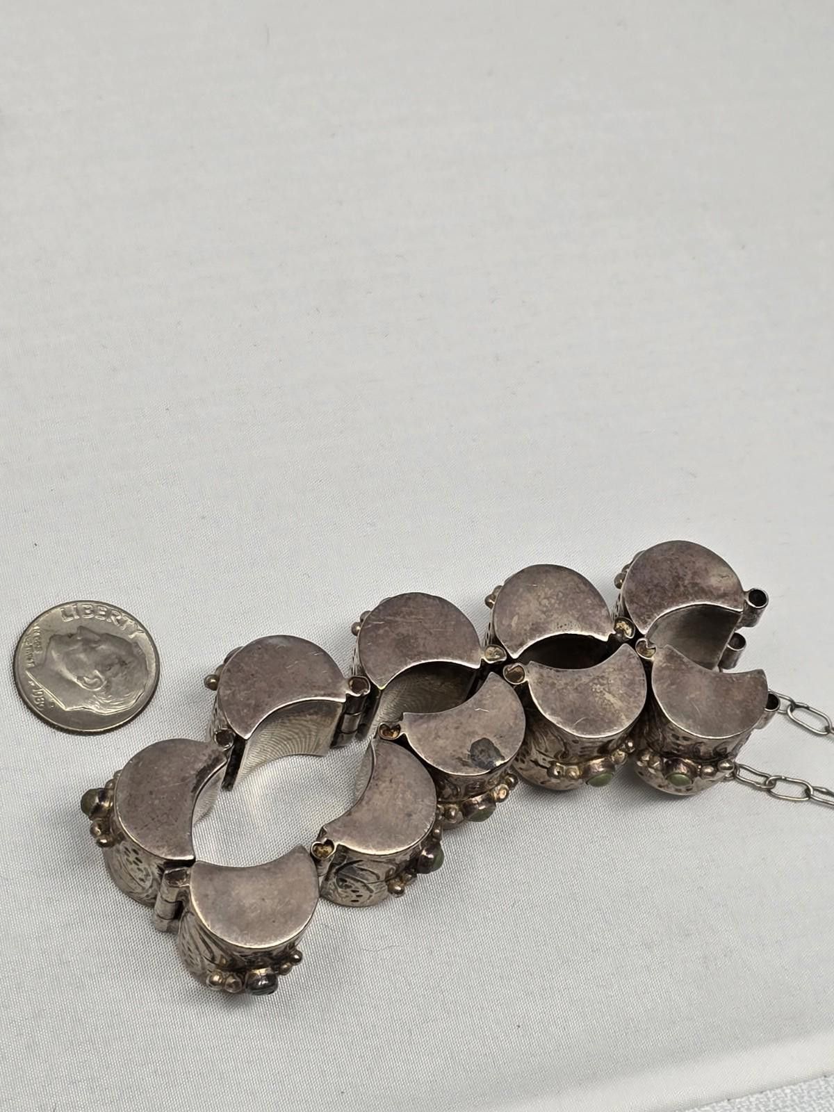 Other Vintage Taxco Mexico Bracelet w/ Green Onyx Repoussé Panel Size ONE SIZE - 9 Thumbnail