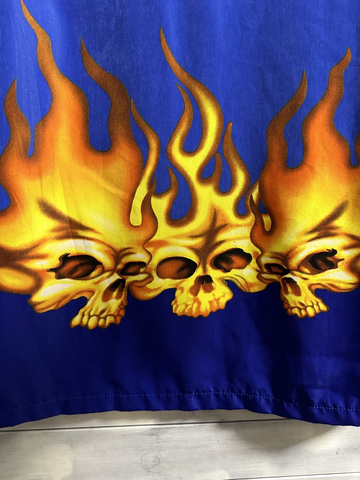 Band Tees Rare Vintage Shirt Fire Skulls Golden Trading. Size US XL / EU 56 / 4 - 6 Thumbnail