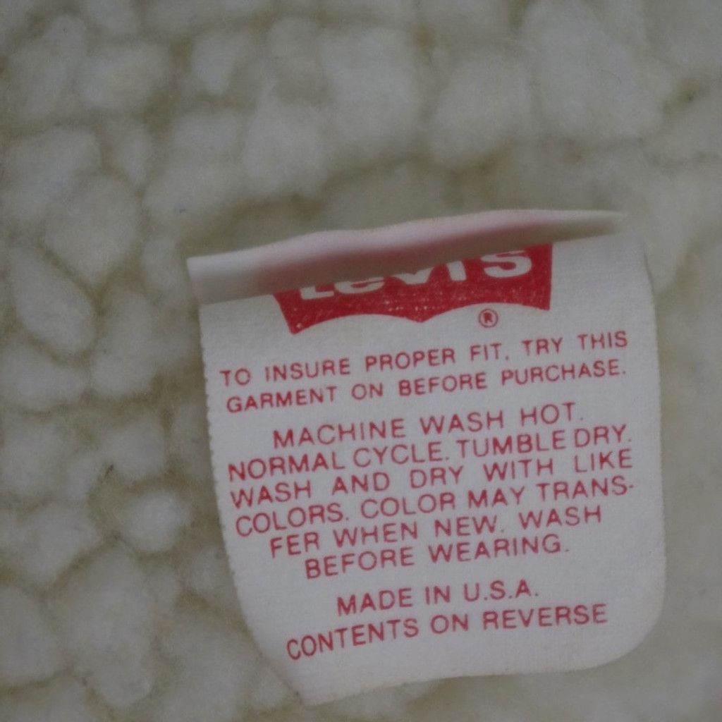 Levi's Vintage USA Made Levi's Sherpa Denim Trucker Jacket Size 44R Size US L / EU 52-54 / 3 - 3 Thumbnail