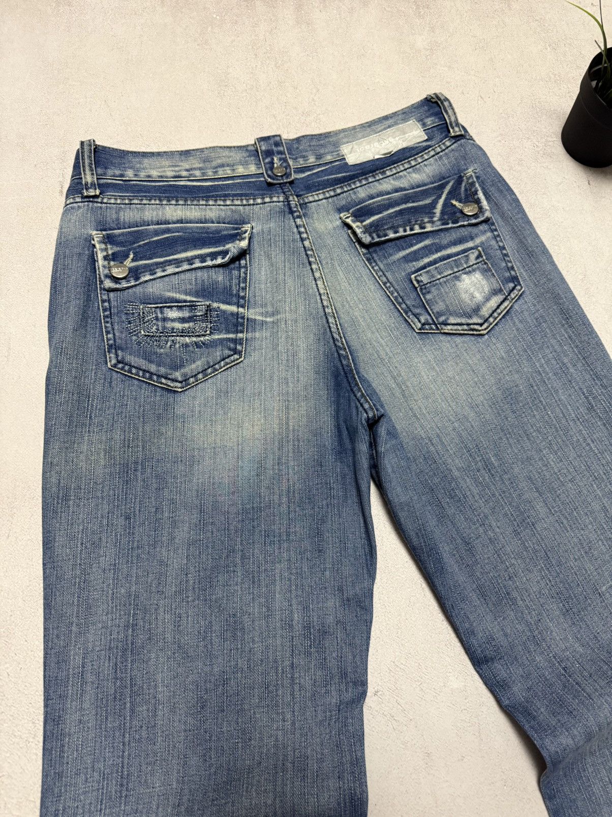 Iceberg × Japanese Brand Vintage Iceberg Jeans Denim Pants Distressed Washed Straight Size US 32 / EU 48 - 8 Thumbnail