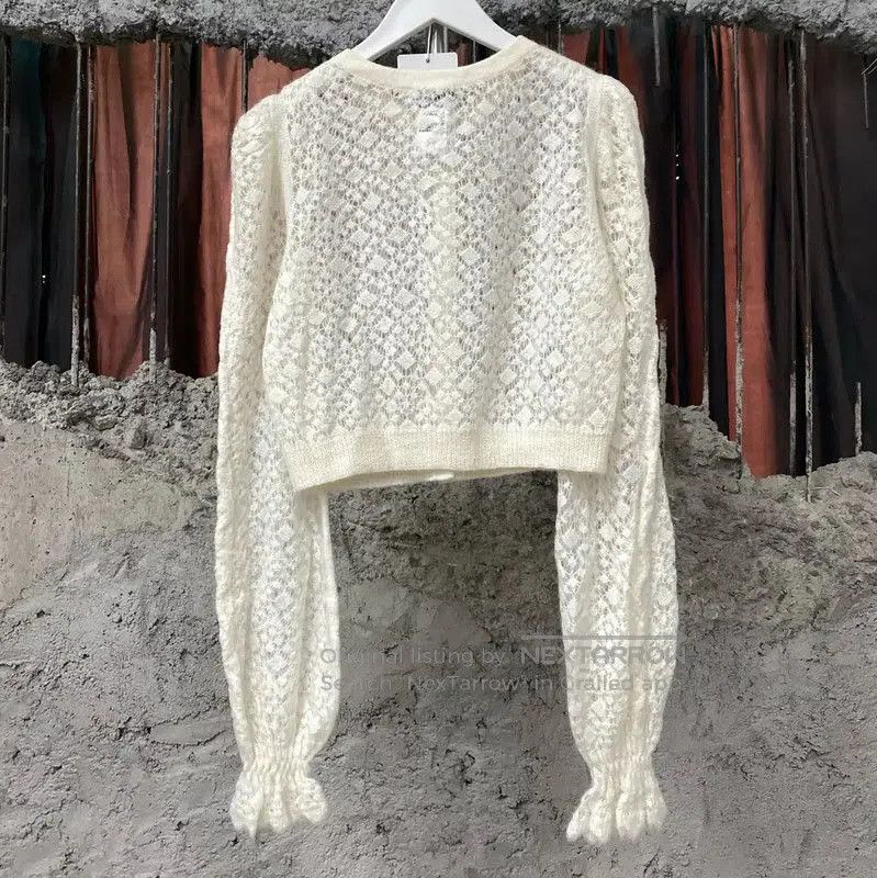 Chanel Chanel White Long Sleeve Cropped Knit Sweater . Size XXS / US 00 / IT 34 - 2 Thumbnail