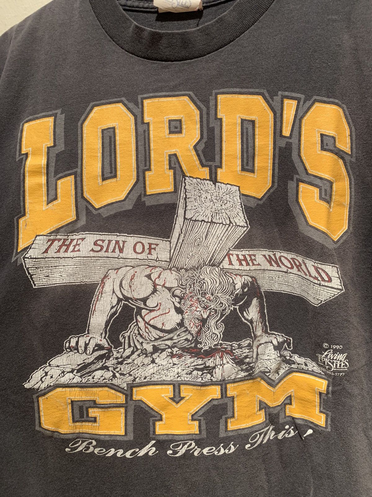 Vintage *RARE* Vintage 1990 Lord’s Gym Living Epistles Jesus T-Shirt Size US XL / EU 56 / 4 - 3 Thumbnail