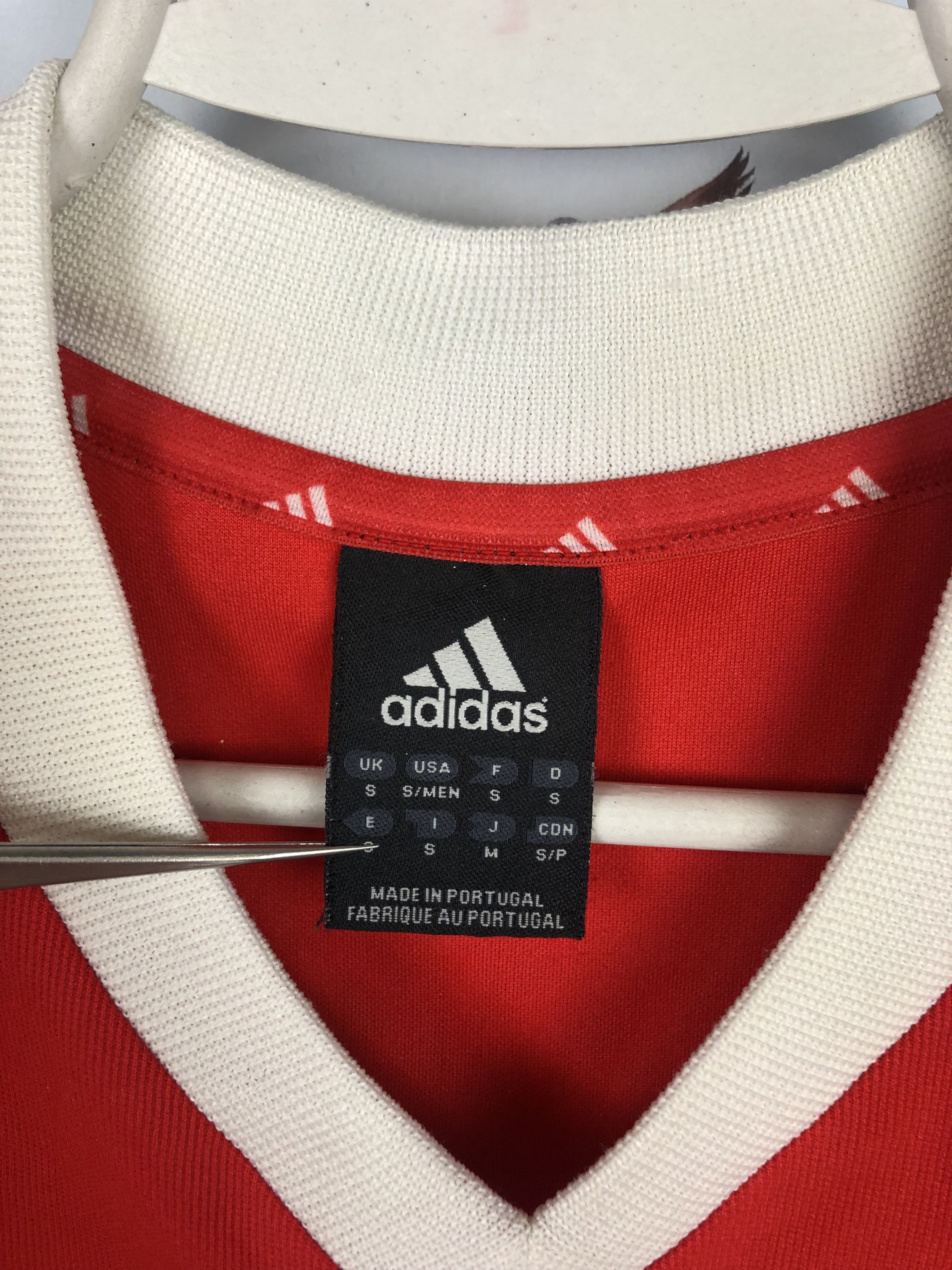 Adidas Benfica Home football shirt 2002 Soccer Adidas Jersey Size US S / EU 44-46 / 1 - 5 Thumbnail