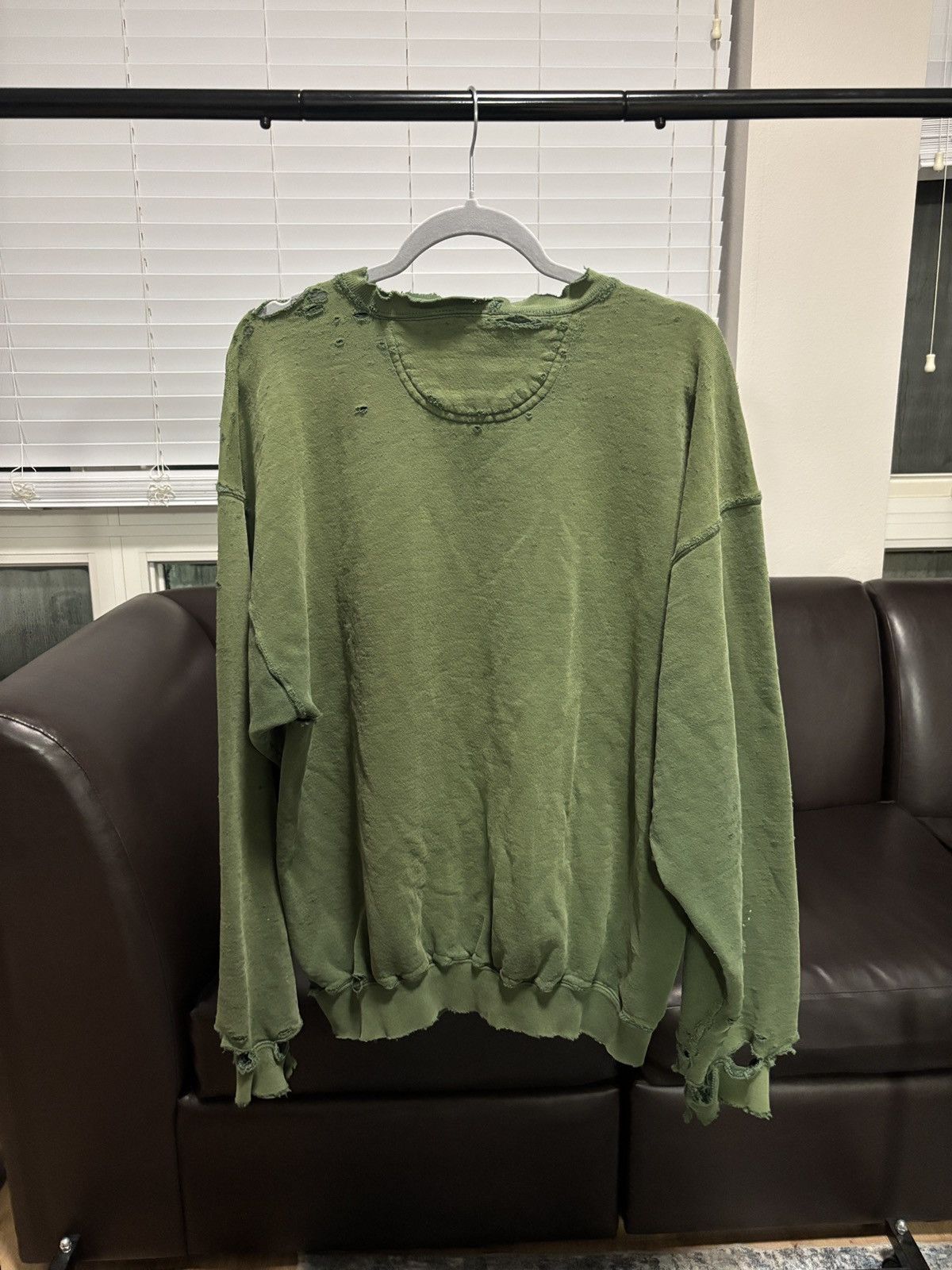 Levi's Vintage 90s levis green heavy distressed/sunfaded sweatshirt Size US L / EU 52-54 / 3 - 6 Thumbnail