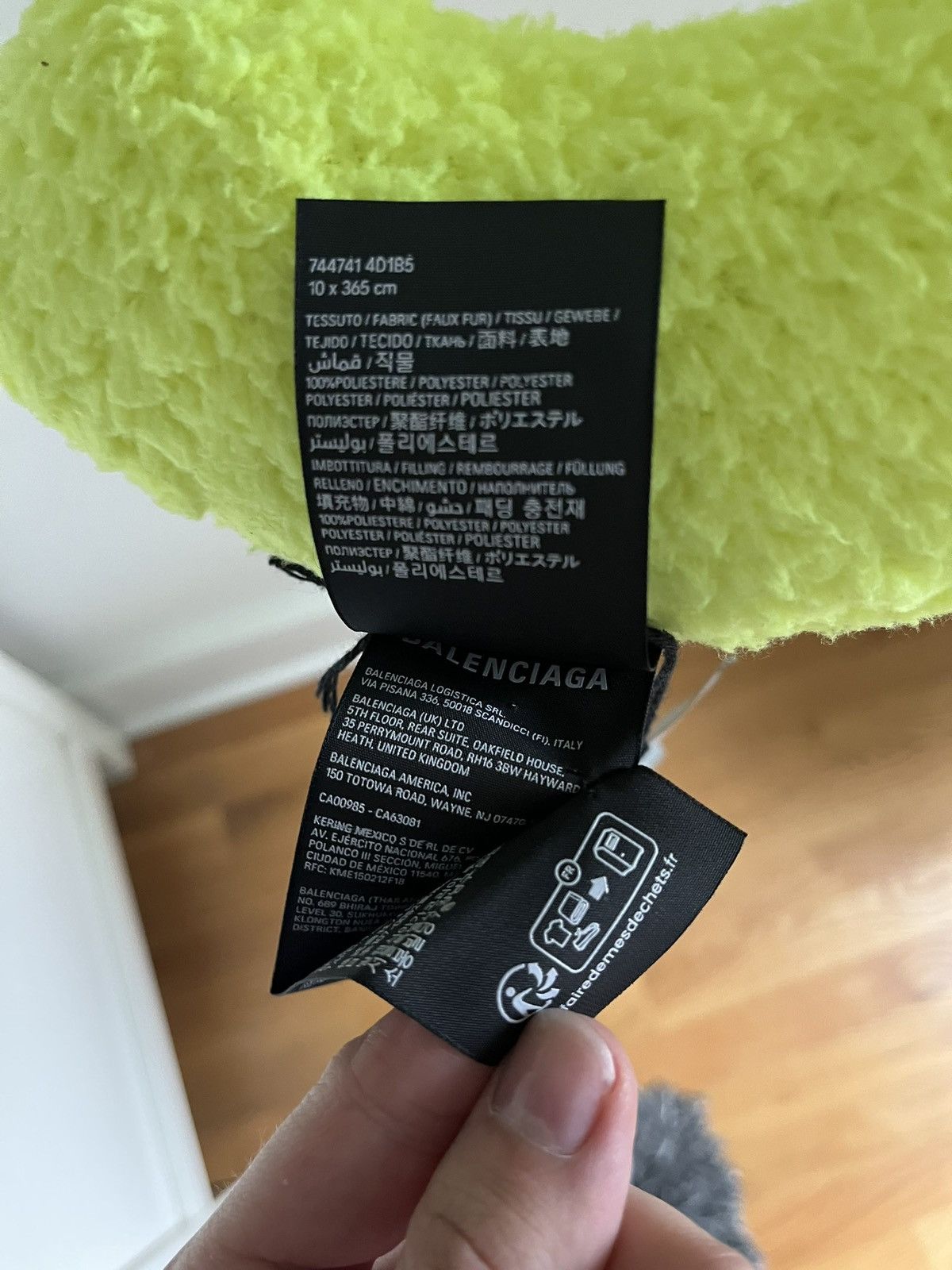 Balenciaga Balenciaga FW23 Runway "Wire Spiral Scarf" (Neon Yellow) Size ONE SIZE - 8 Thumbnail