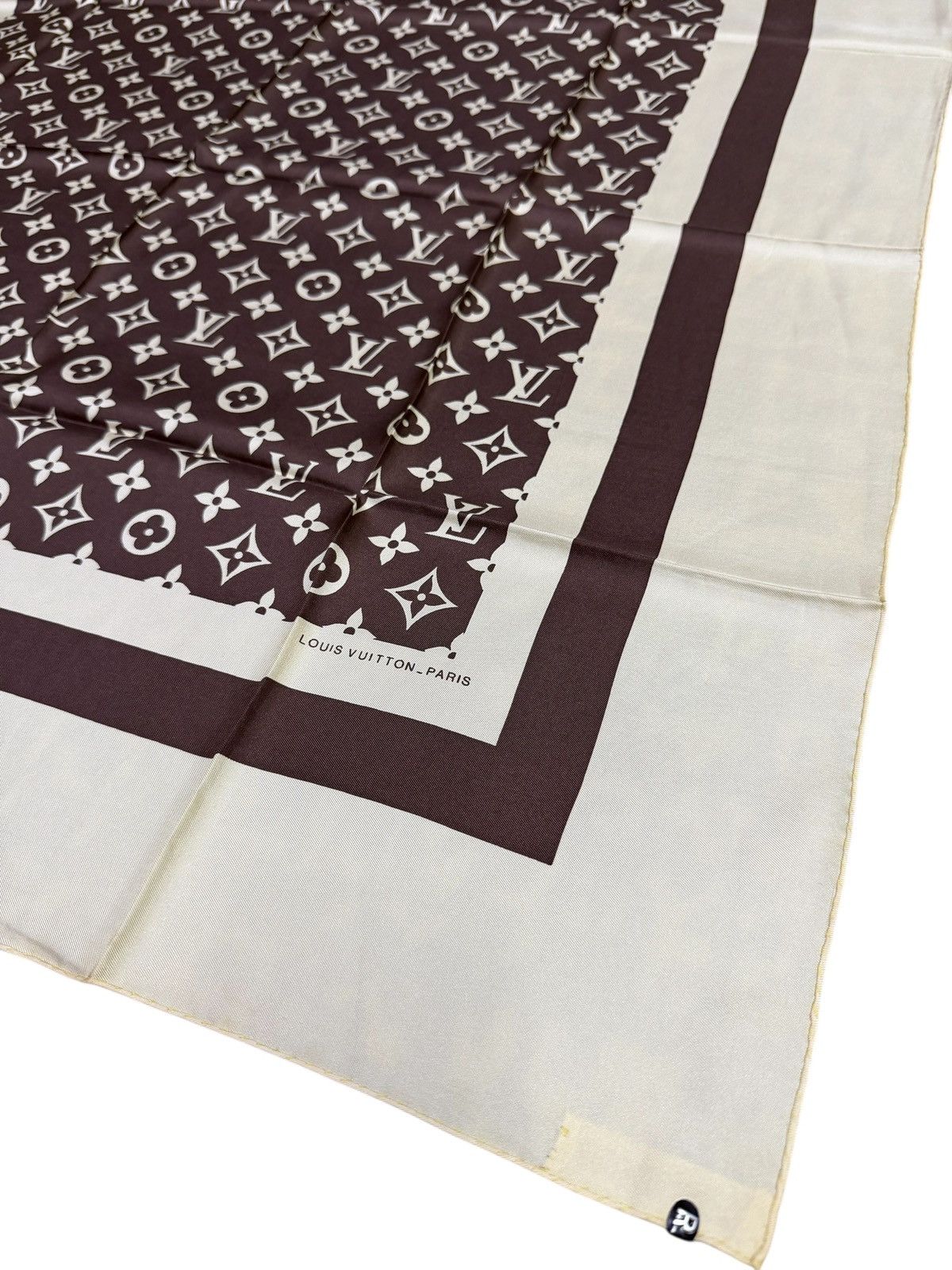 Louis Vuitton NOS Vintage Louis Vuitton Silk Scarf Classic Monogram Print Size ONE SIZE - 2 Thumbnail