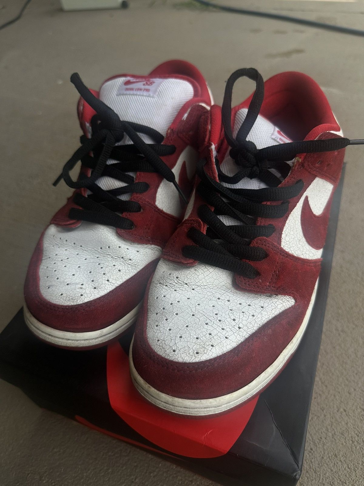 Nike Nike 2014 Valentine’s Day dunk lows Size US 11 / EU 44 - 4 Thumbnail