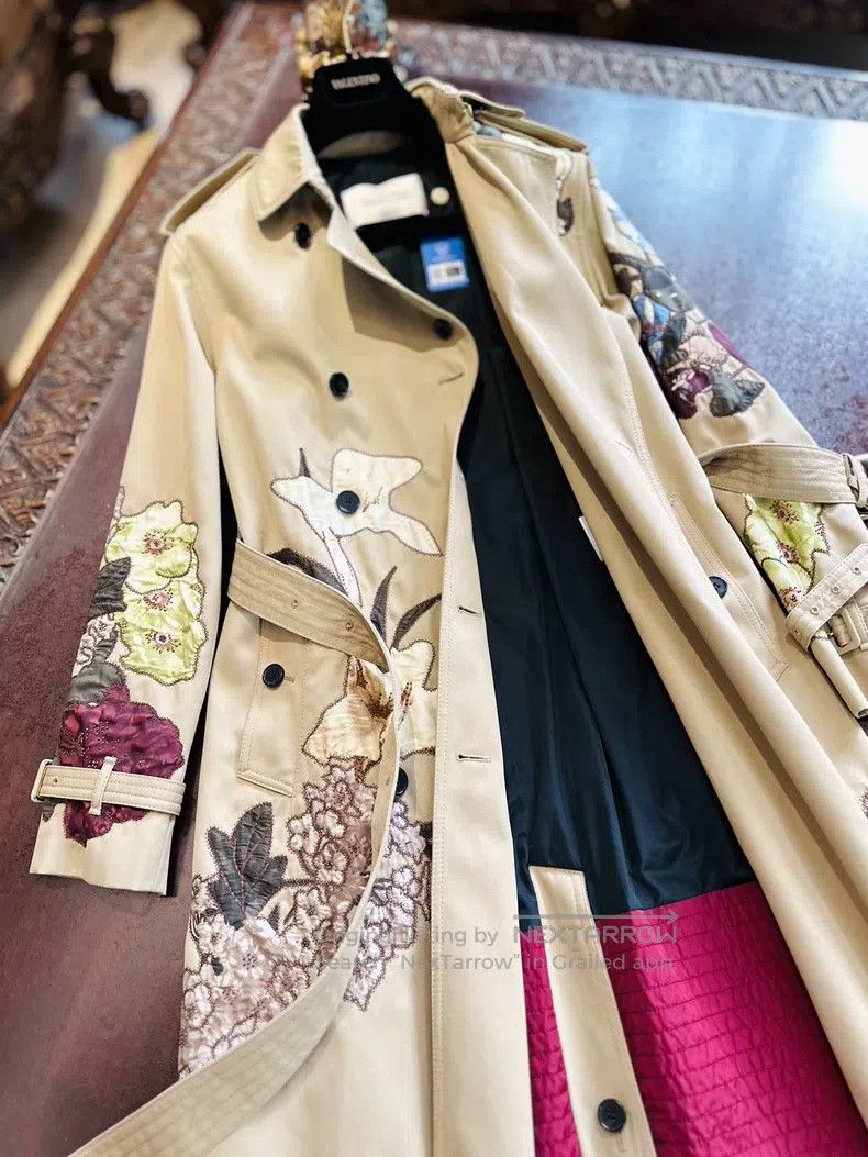 Valentino Valentino Coat trench coat nailed beaded embroidery Size S / US 4 / IT 40 - 7 Thumbnail